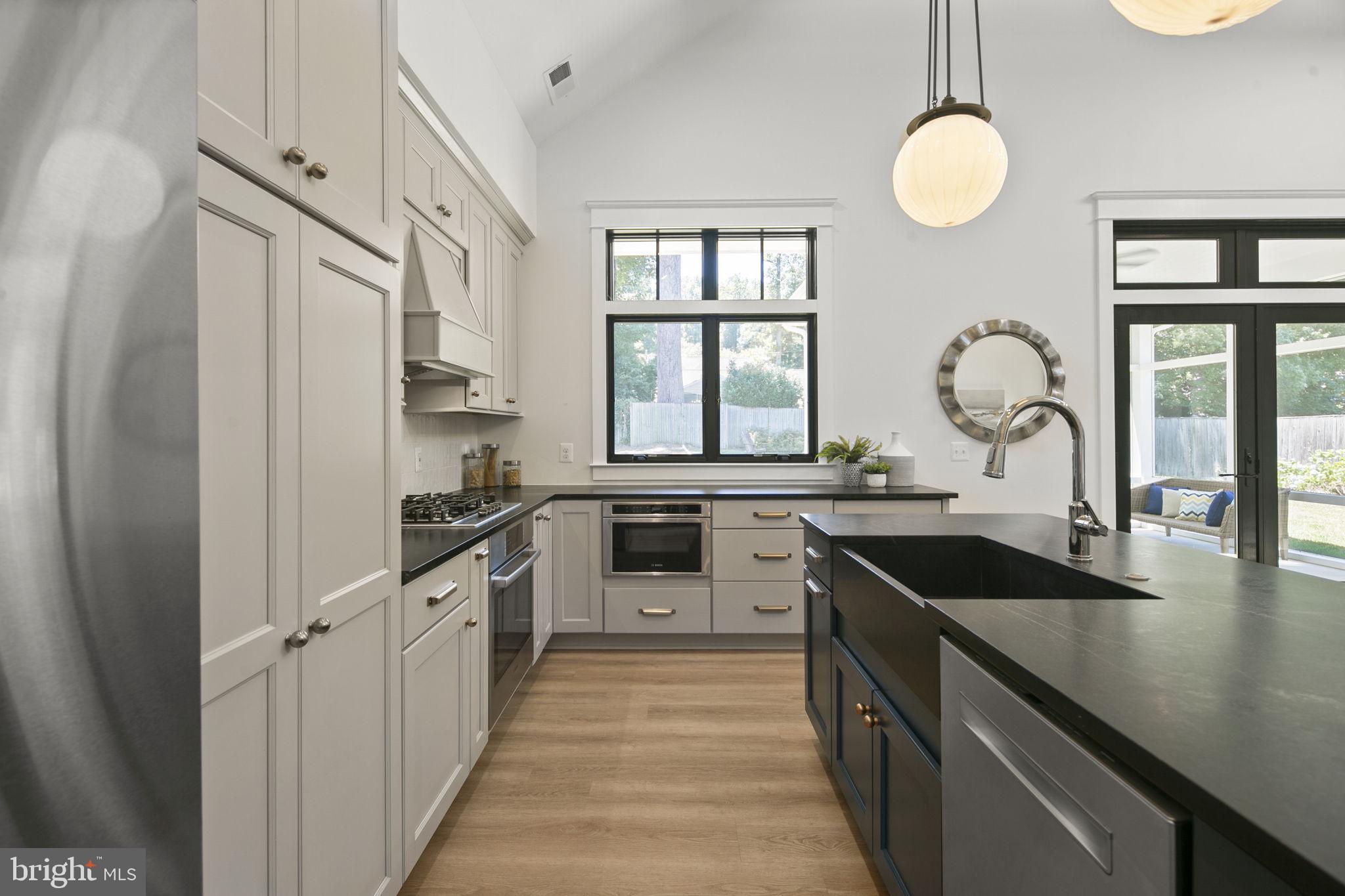 POPLAR HEIGHTS - Residential