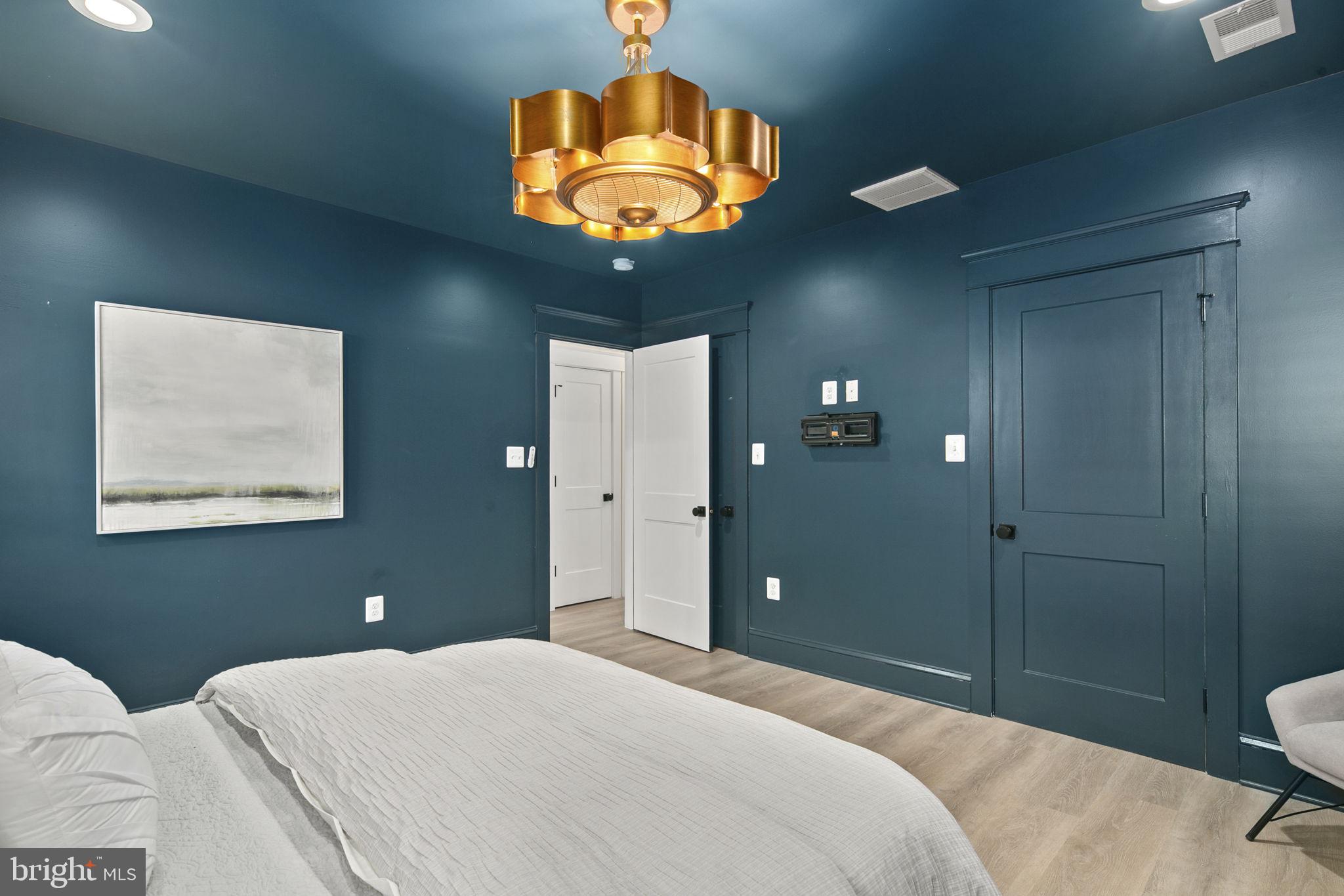 POPLAR HEIGHTS - Residential