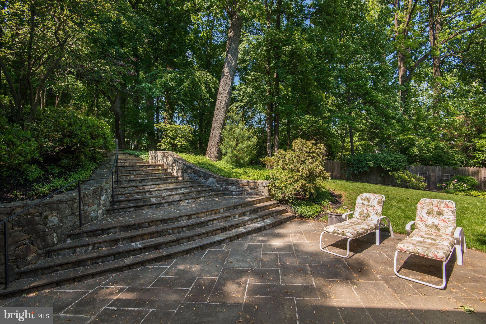 BRADLEY HILLS - Residential