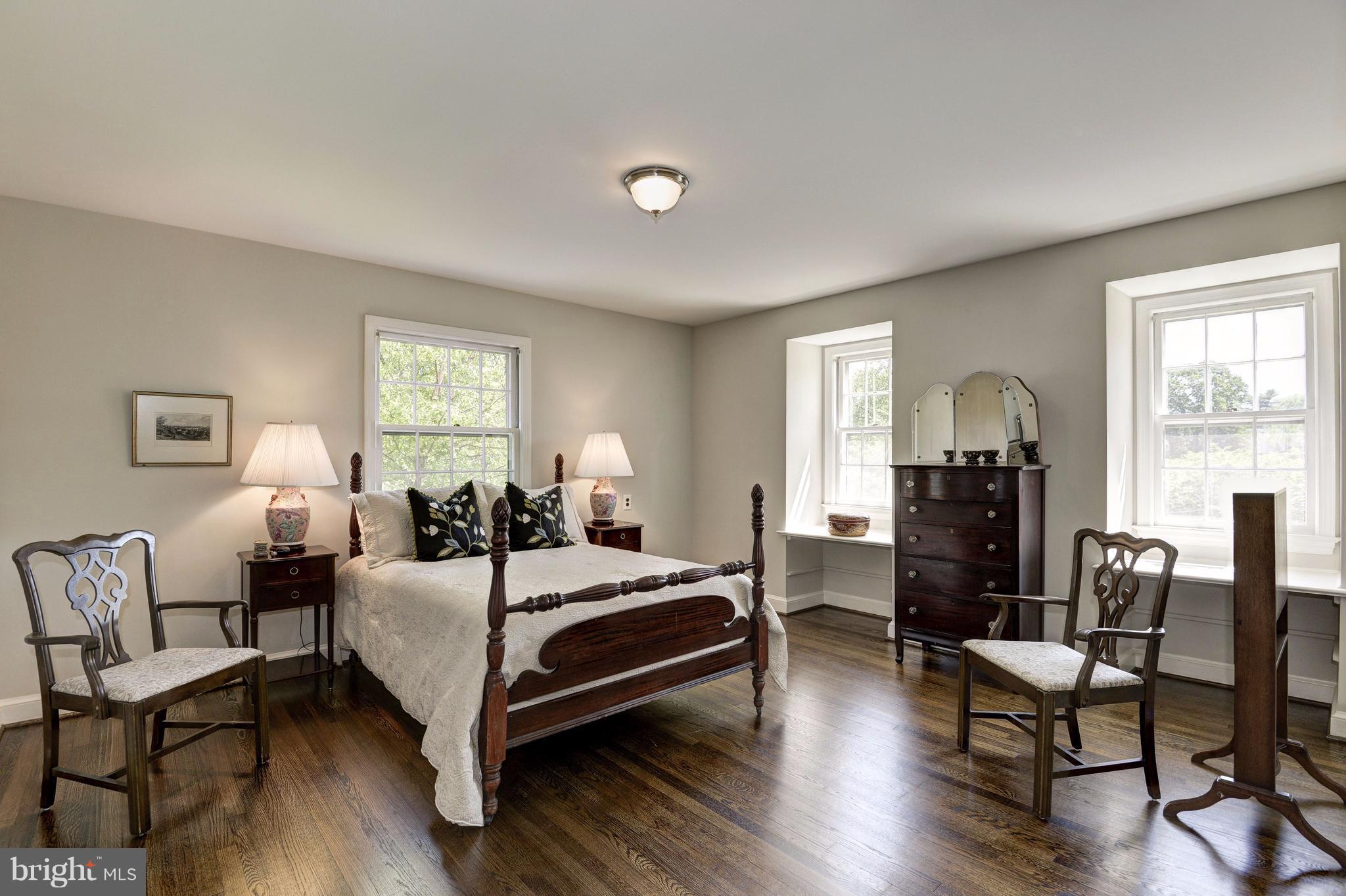 BRADLEY HILLS - Residential