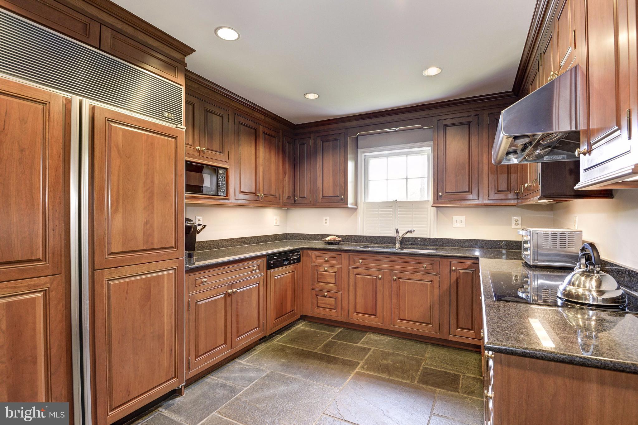 BRADLEY HILLS - Residential