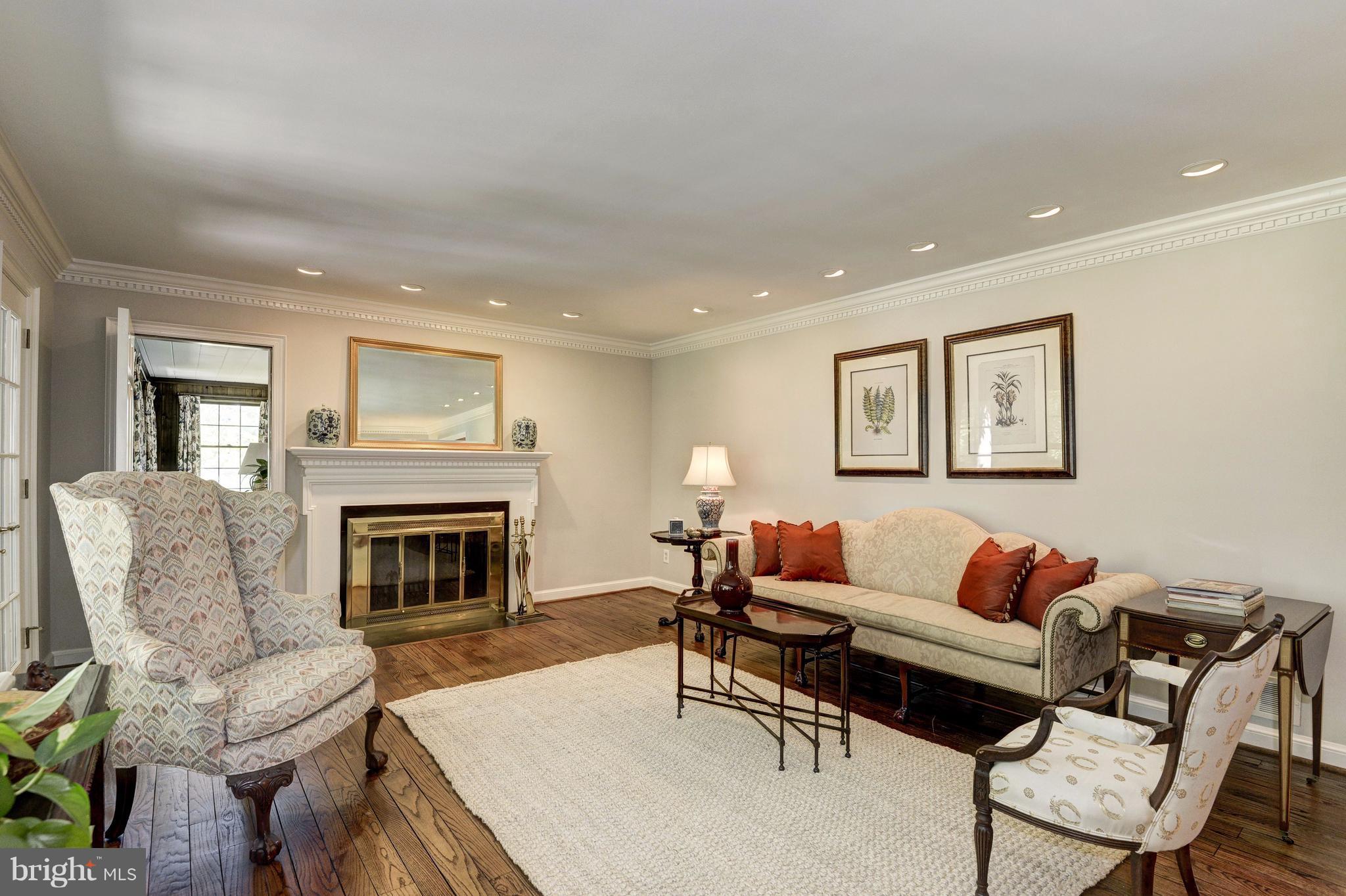 BRADLEY HILLS - Residential