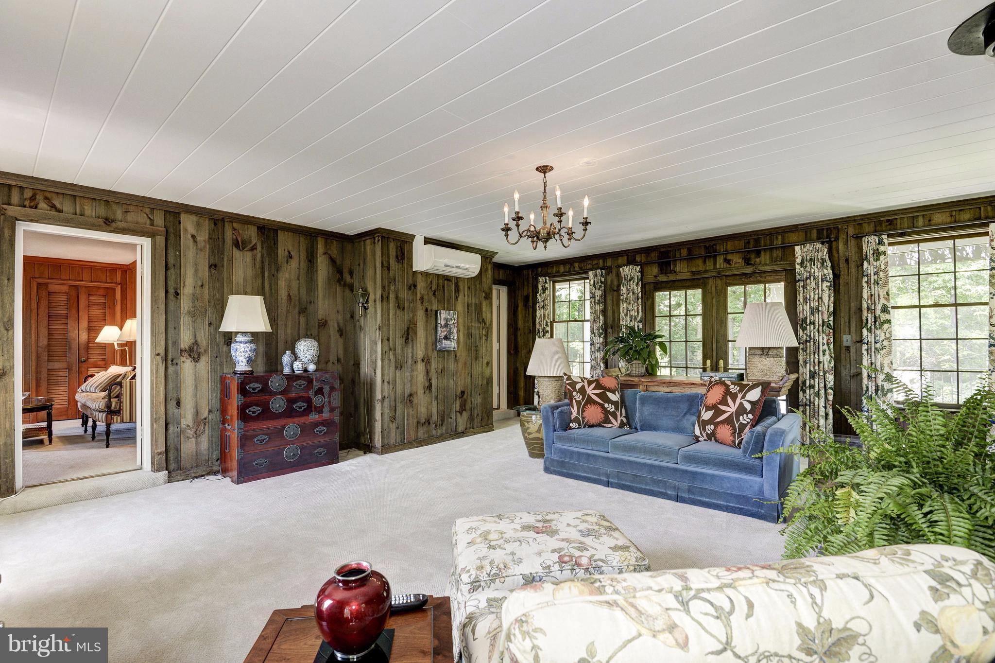 BRADLEY HILLS - Residential