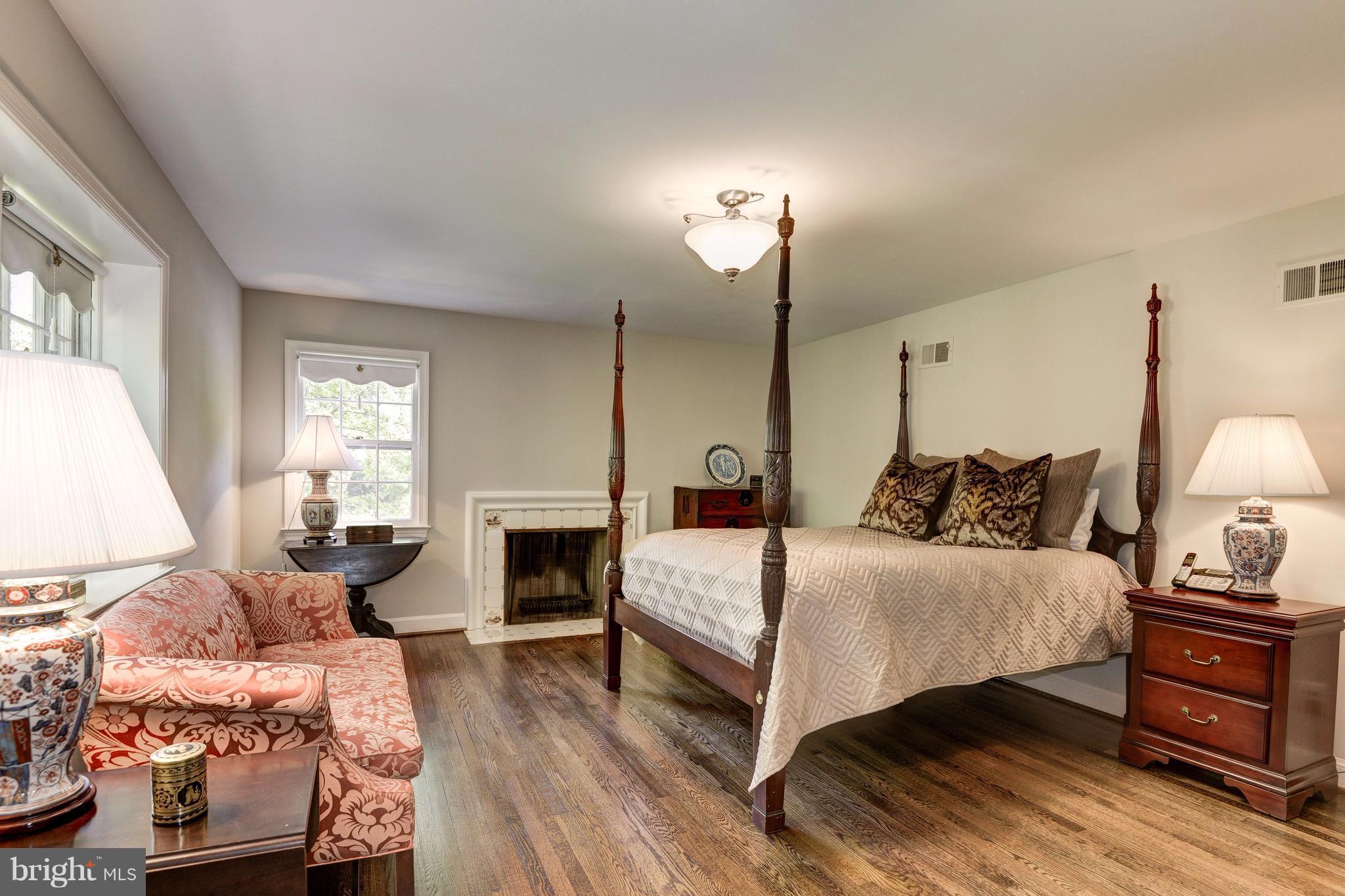 BRADLEY HILLS - Residential