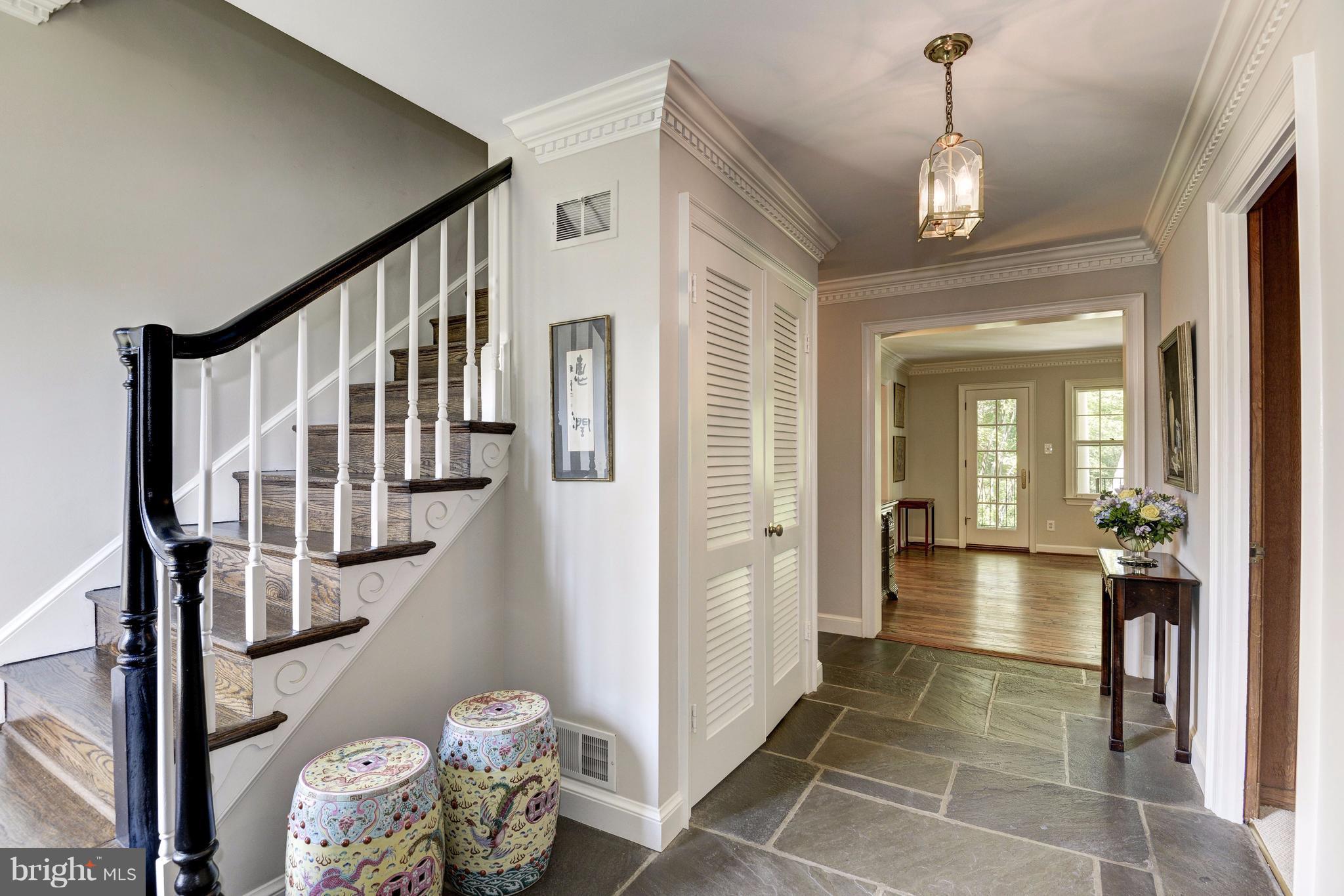 BRADLEY HILLS - Residential