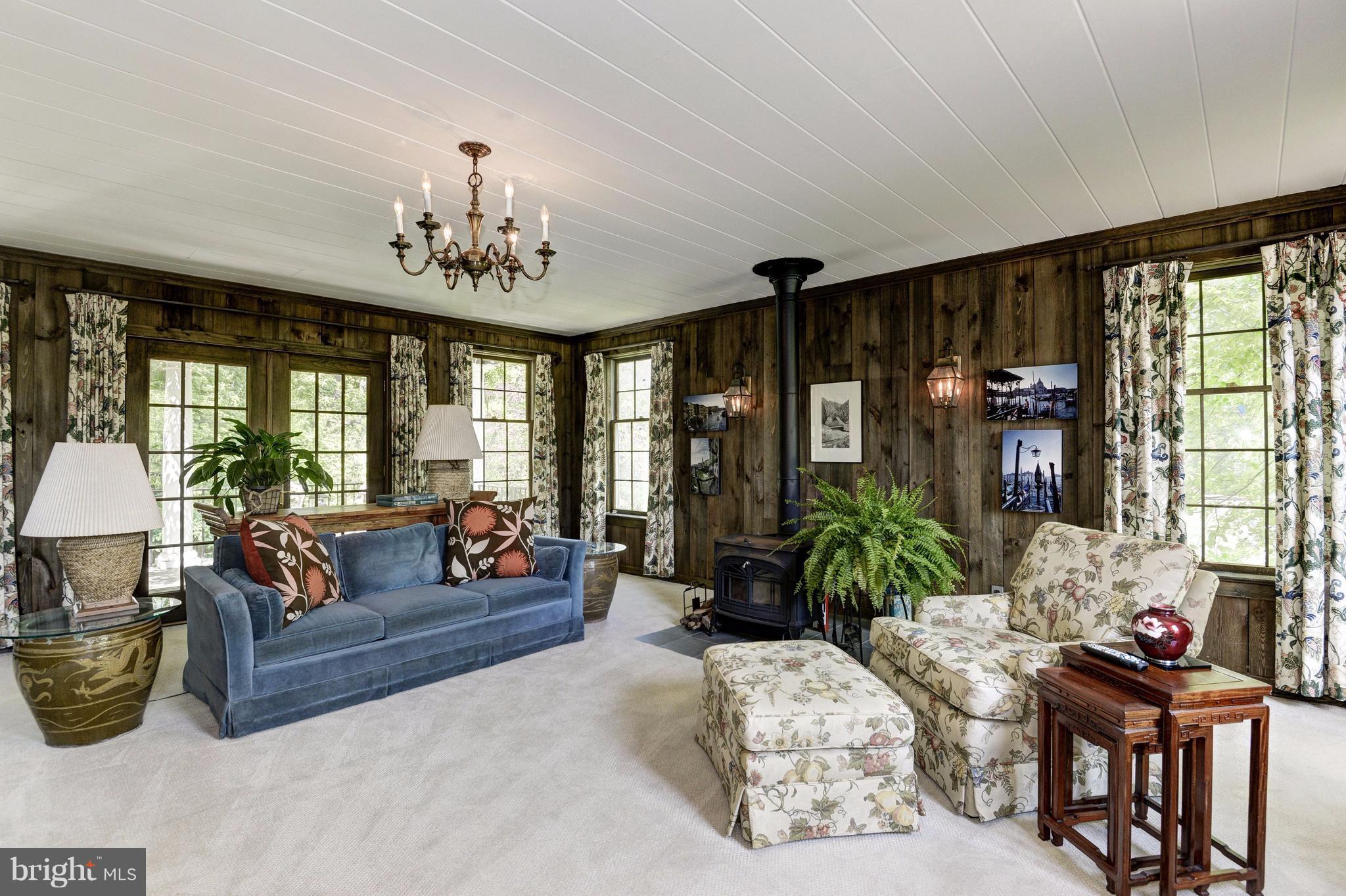 BRADLEY HILLS - Residential