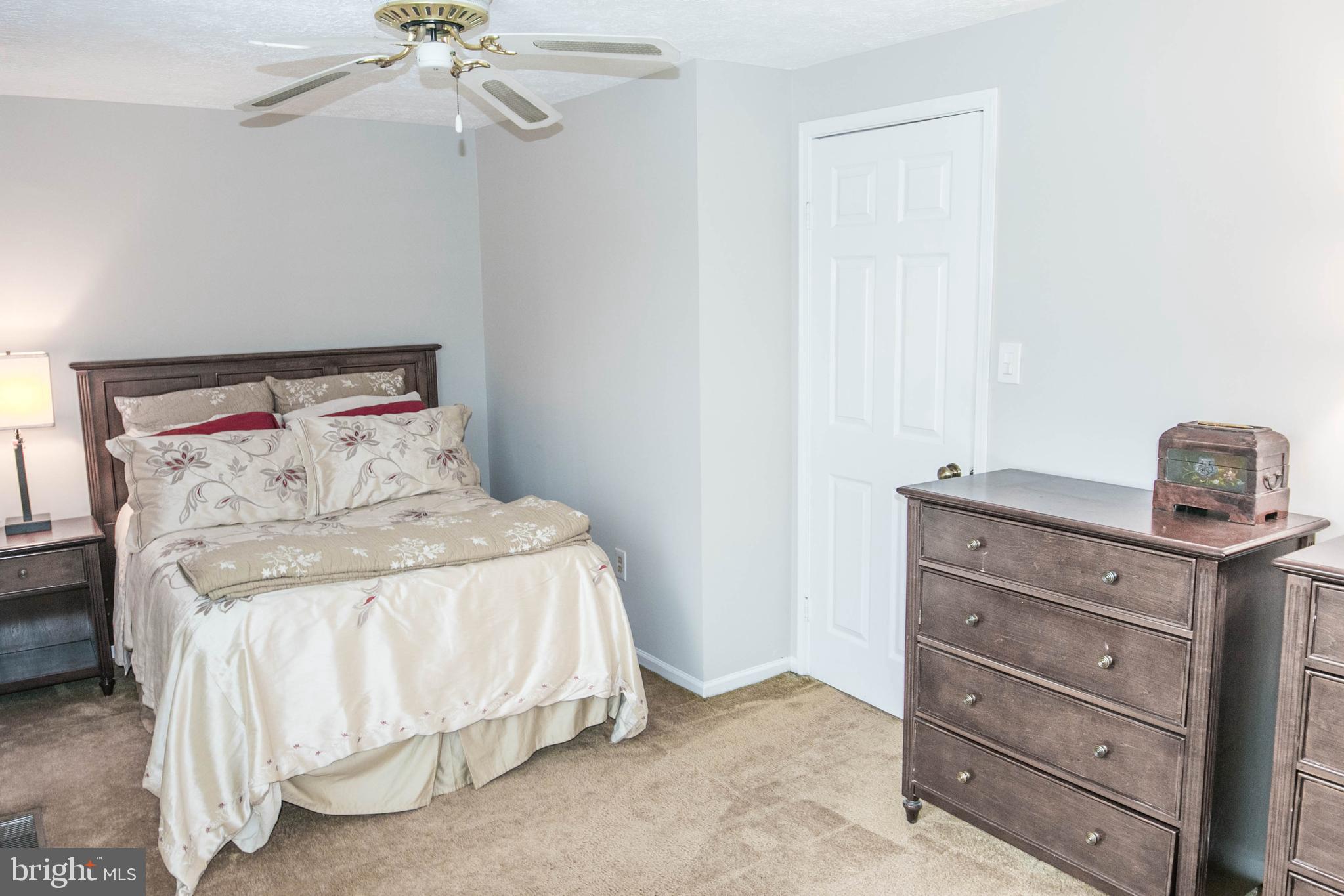 LONDON COMMONS - Residential