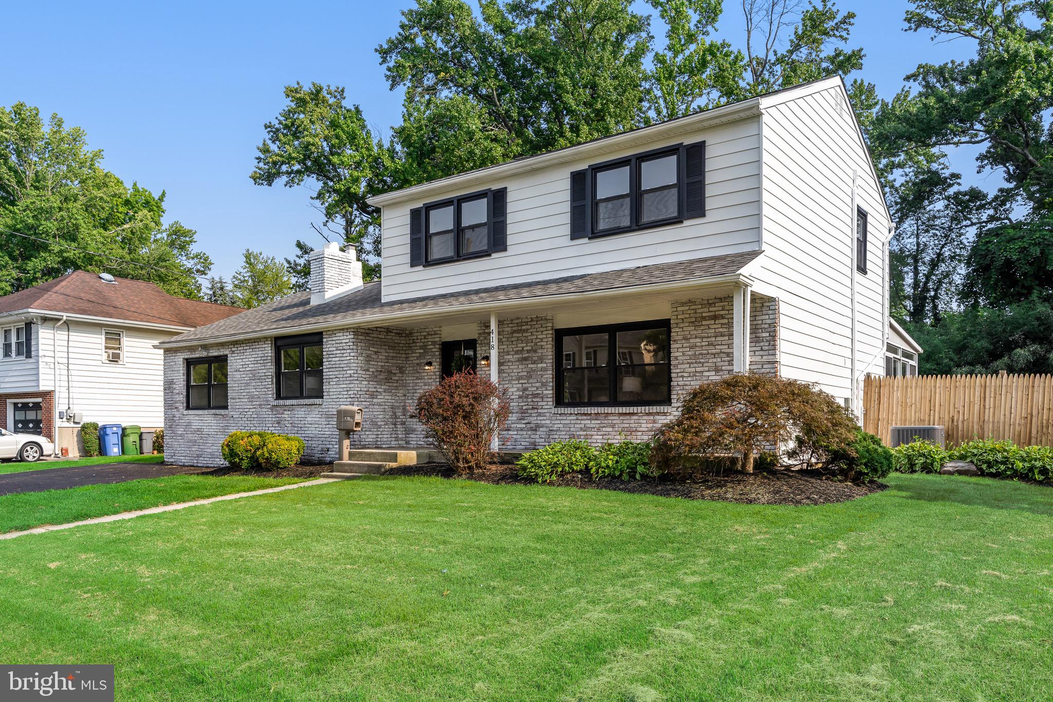 418 KINGSTON DRIVE