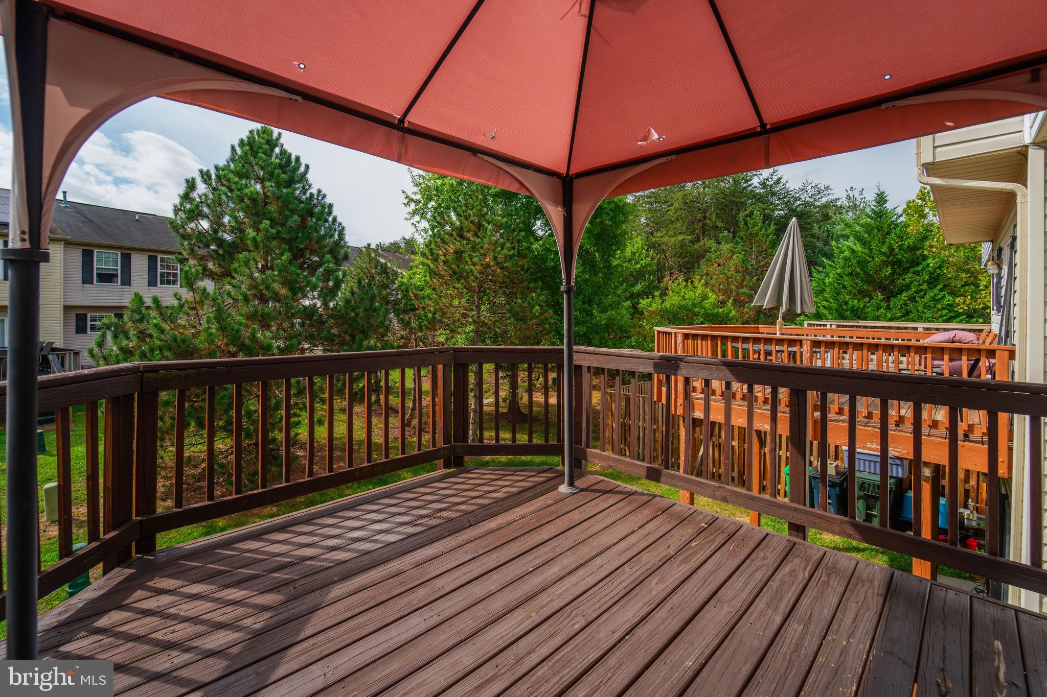 COLONY SQUARE - Residential