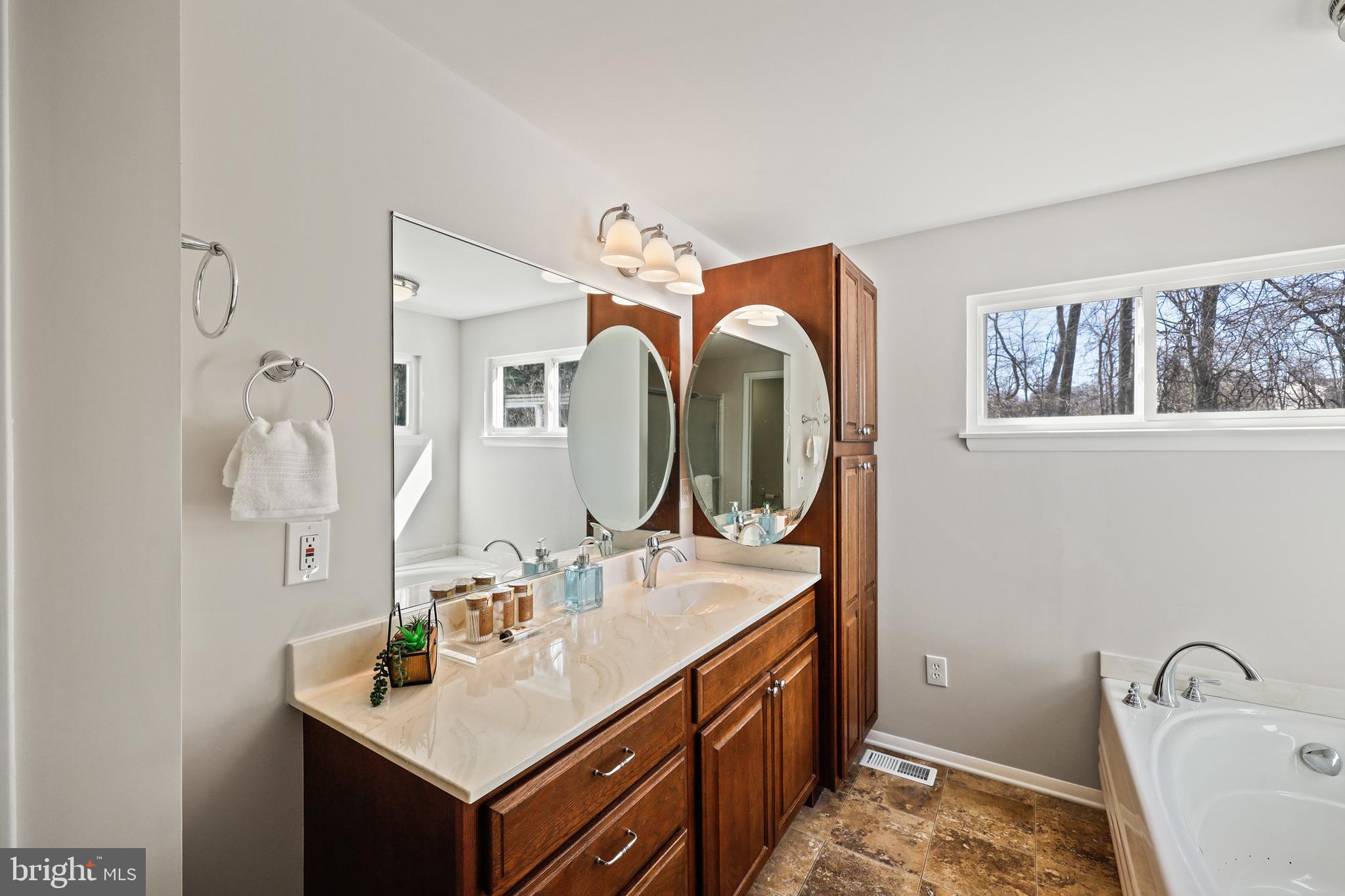 HARMANS WOODS - Residential