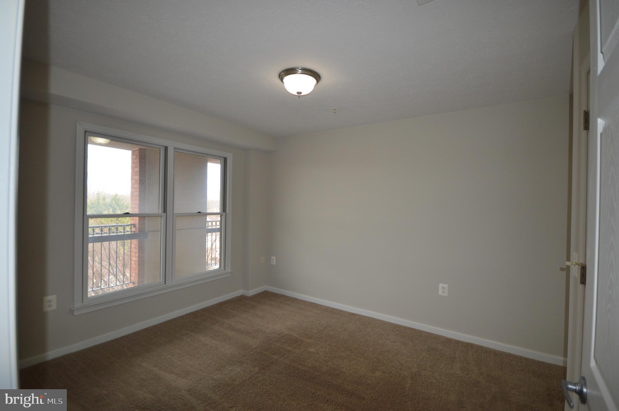 THE CORNERS - Residential Lease