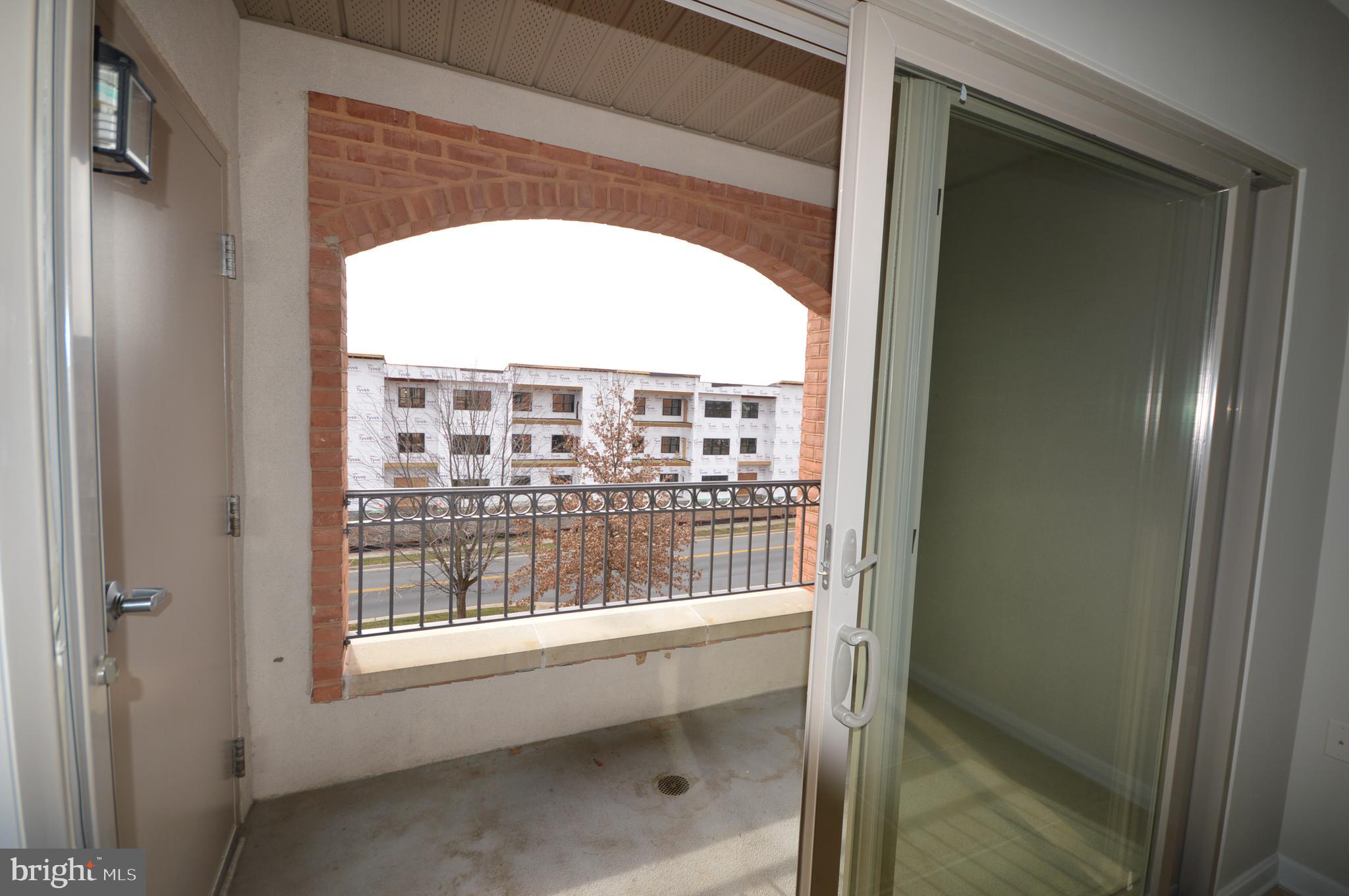 THE CORNERS - Residential Lease