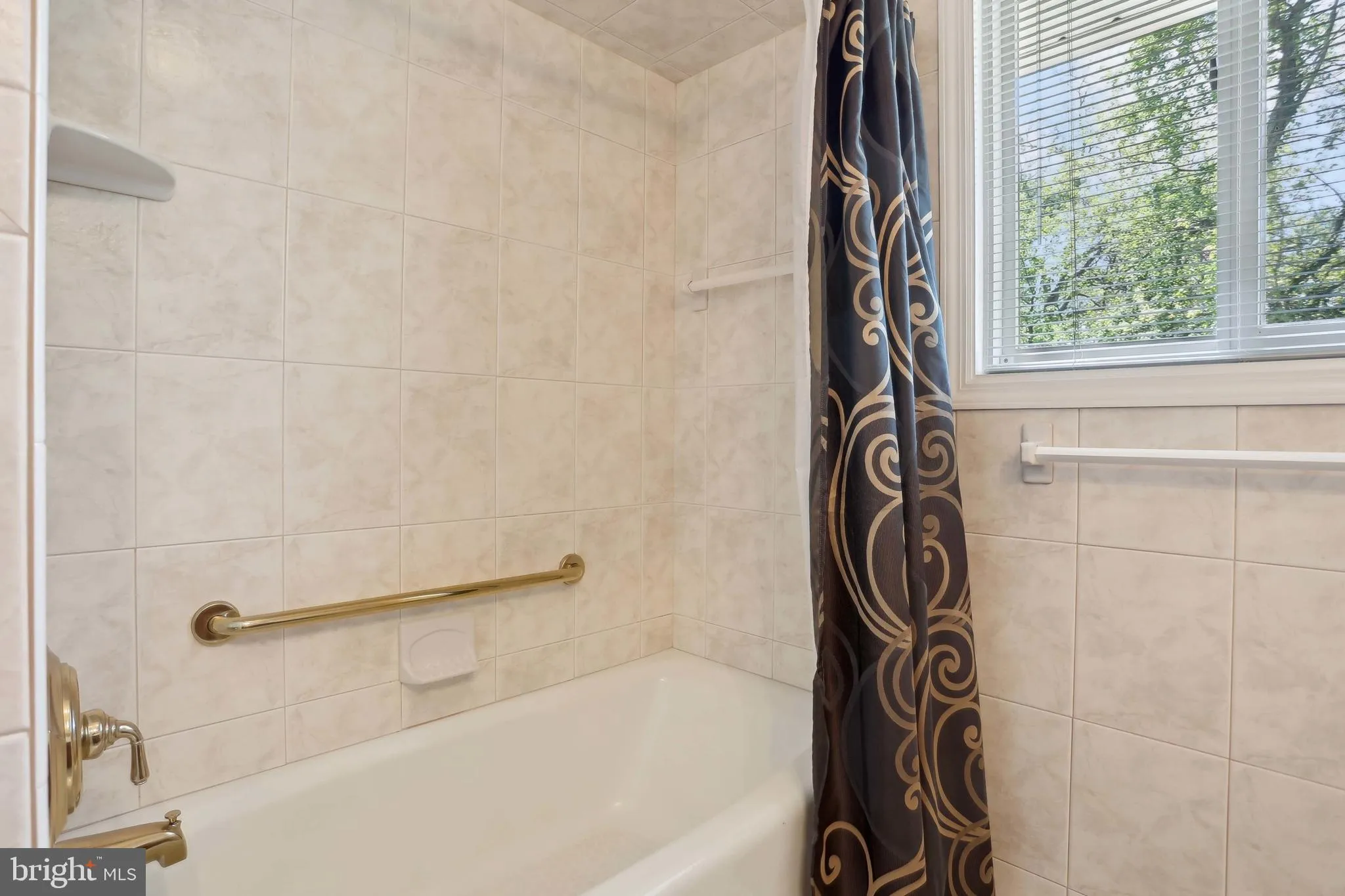 Millville, New Jersey 08332, United States, 5 Bedrooms Bedrooms, ,4 BathroomsBathrooms,Residential,Active,129272