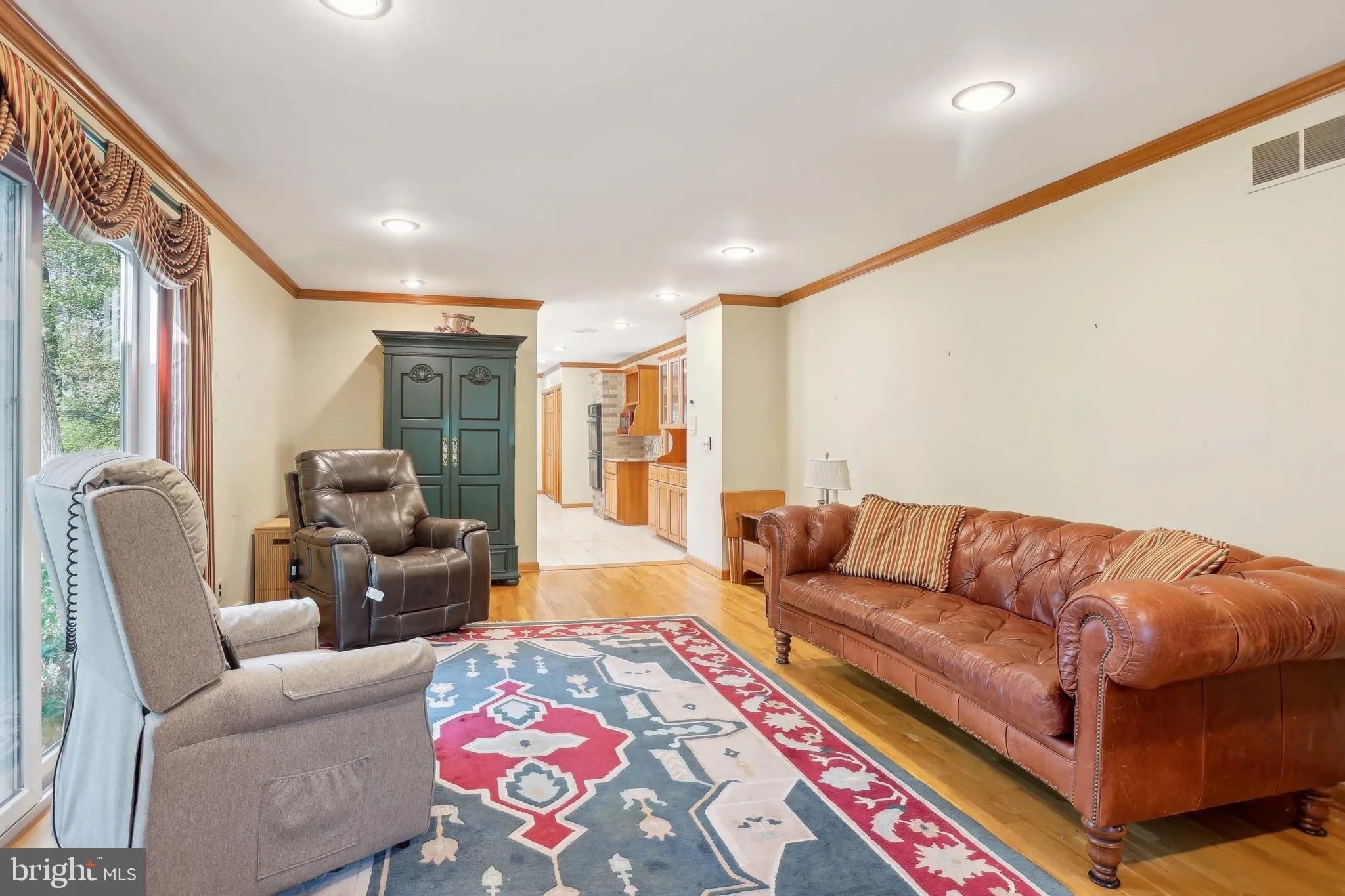 Millville, New Jersey 08332, United States, 5 Bedrooms Bedrooms, ,4 BathroomsBathrooms,Residential,Active,129272