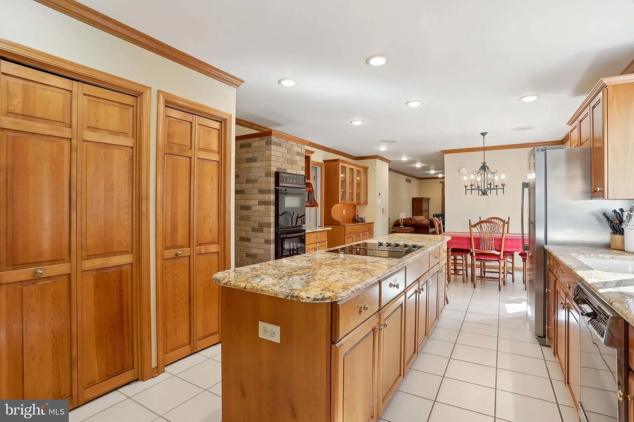 Millville, New Jersey 08332, United States, 5 Bedrooms Bedrooms, ,4 BathroomsBathrooms,Residential,Active,129272