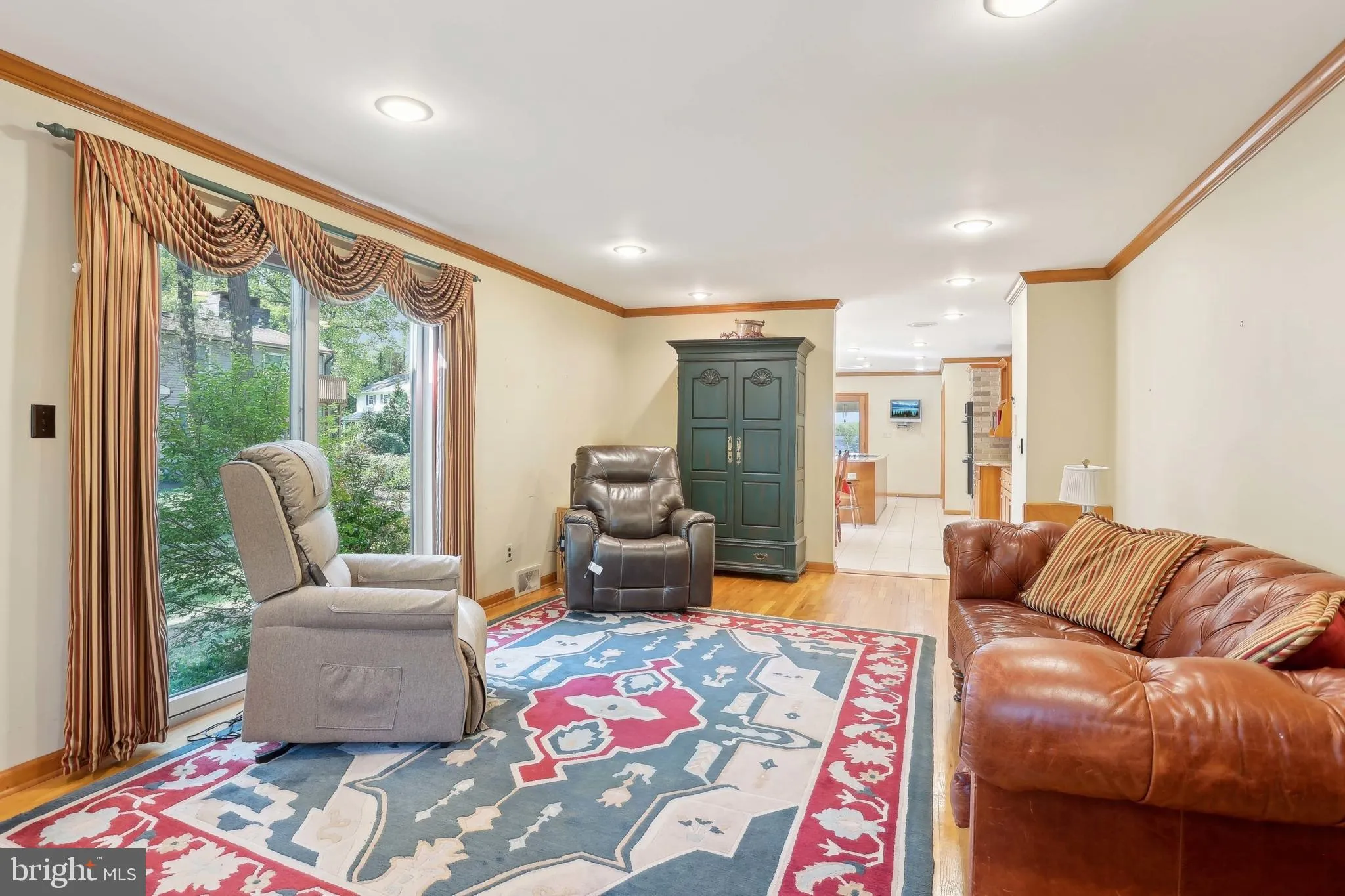 Millville, New Jersey 08332, United States, 5 Bedrooms Bedrooms, ,4 BathroomsBathrooms,Residential,Active,129272