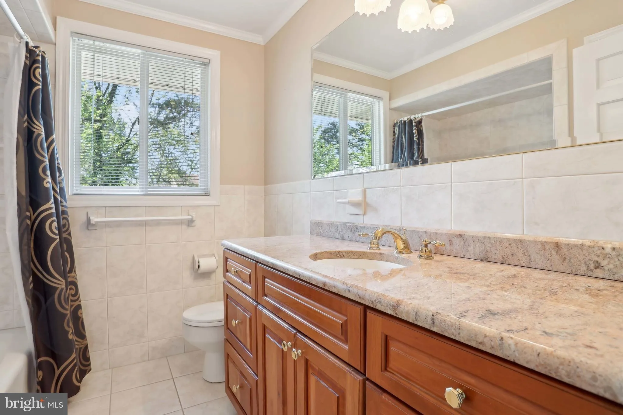 Millville, New Jersey 08332, United States, 5 Bedrooms Bedrooms, ,4 BathroomsBathrooms,Residential,Active,129272