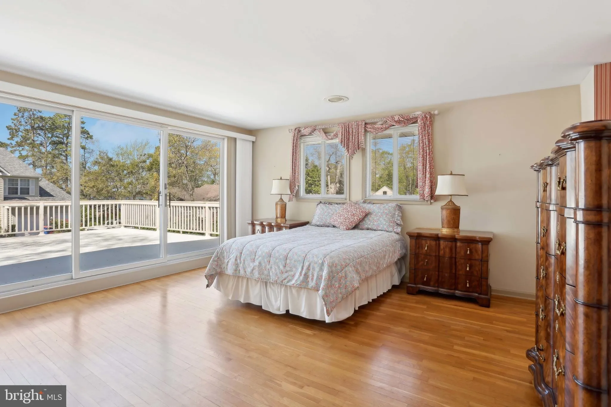 Millville, New Jersey 08332, United States, 5 Bedrooms Bedrooms, ,4 BathroomsBathrooms,Residential,Active,129272