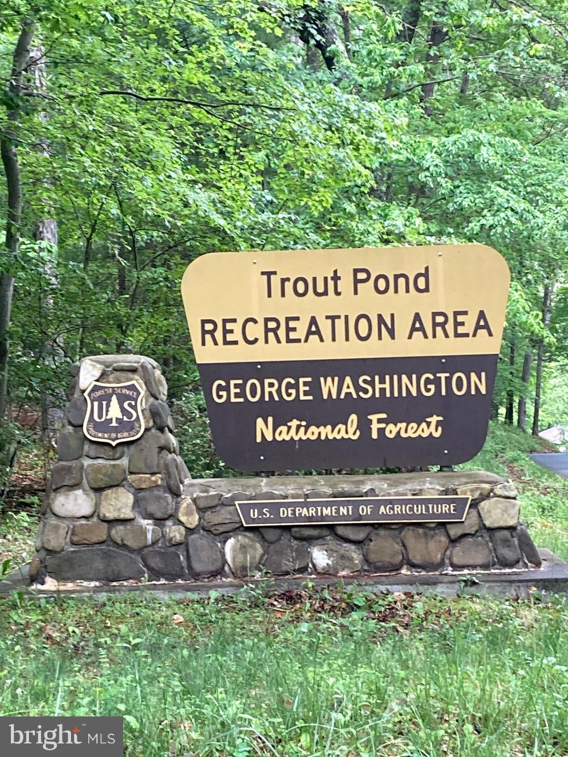 TROUT POND - Residential