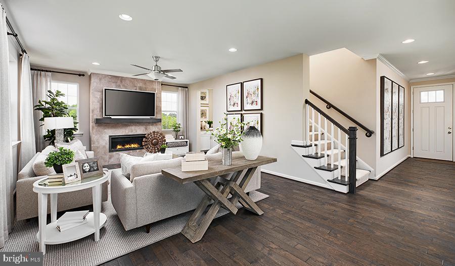 7114 BRAXTON COURT