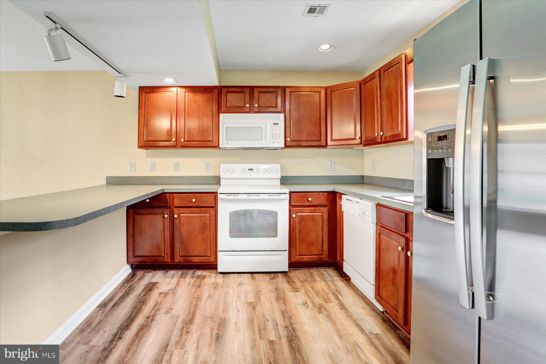 WAVERLY WOODS - Residential