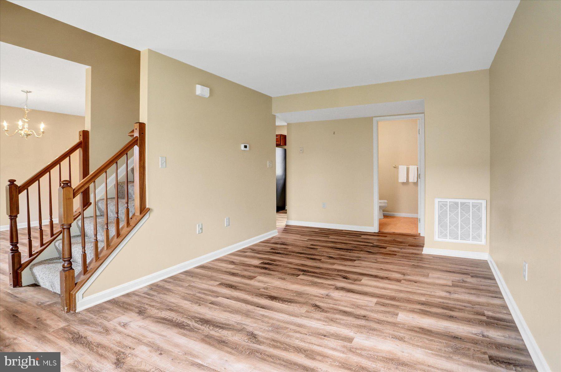 WAVERLY WOODS - Residential