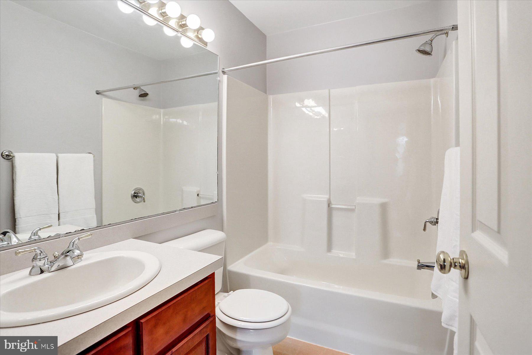 WAVERLY WOODS - Residential