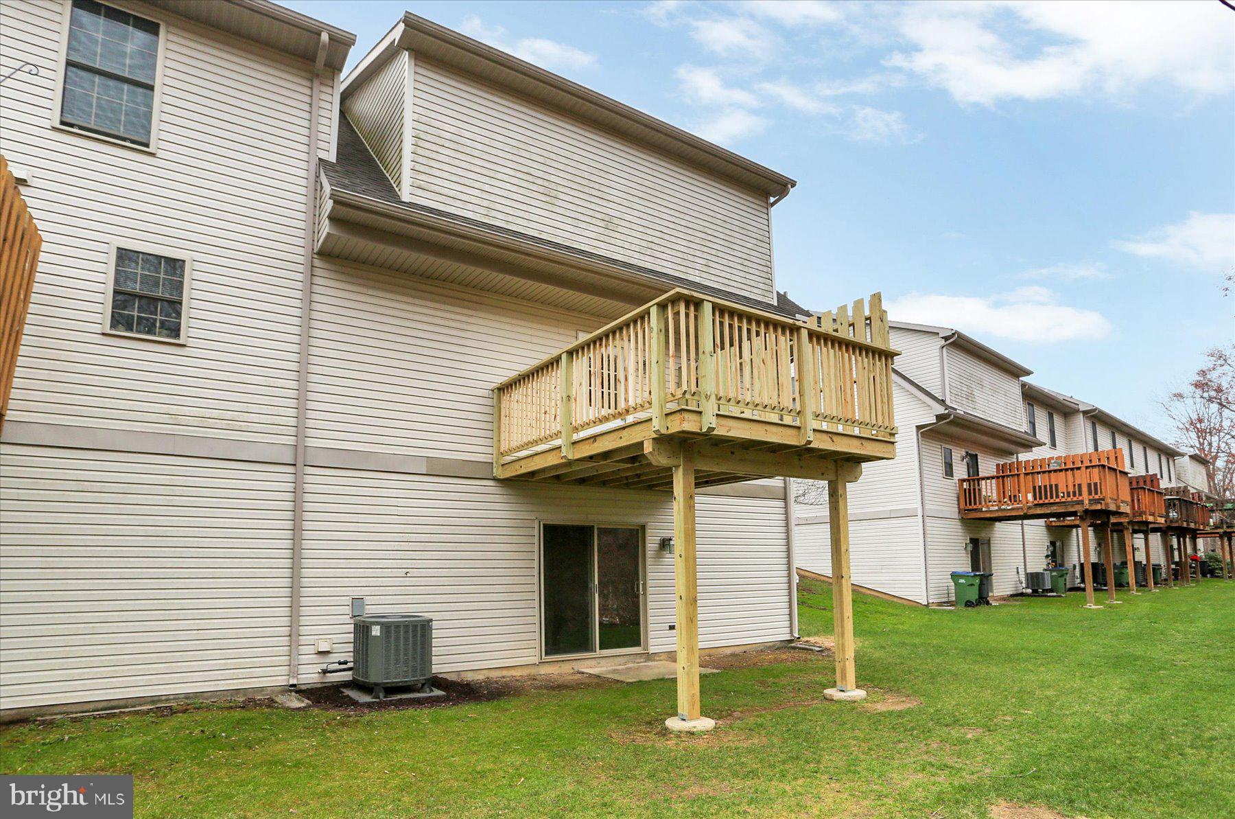 WAVERLY WOODS - Residential