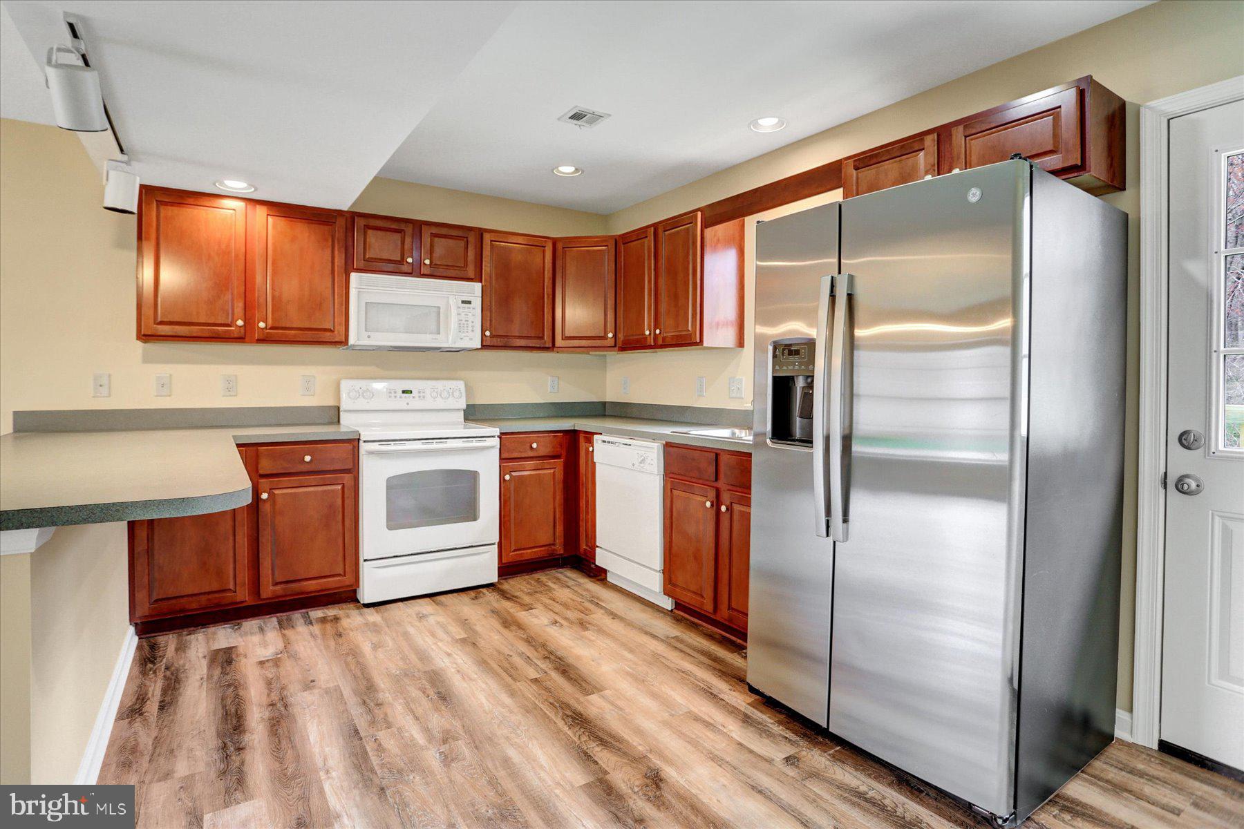 WAVERLY WOODS - Residential