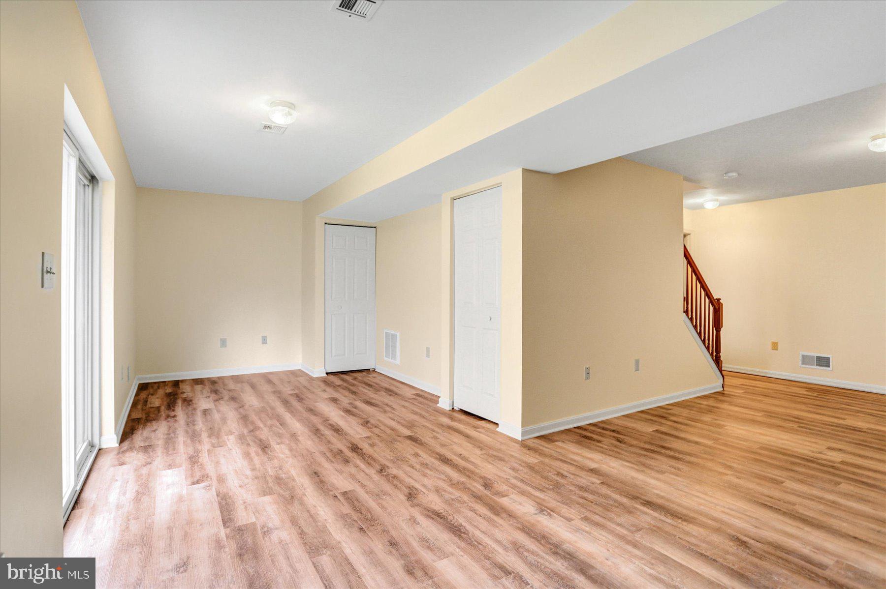 WAVERLY WOODS - Residential