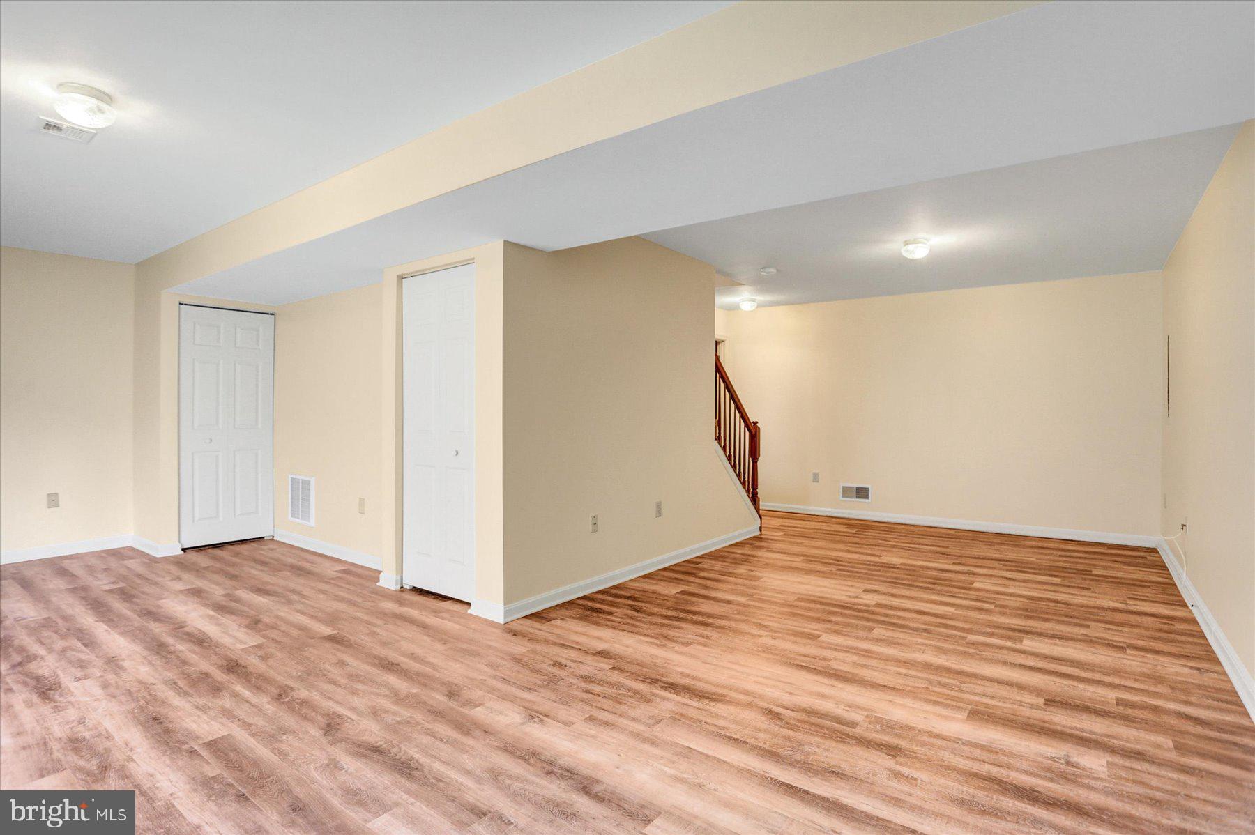 WAVERLY WOODS - Residential