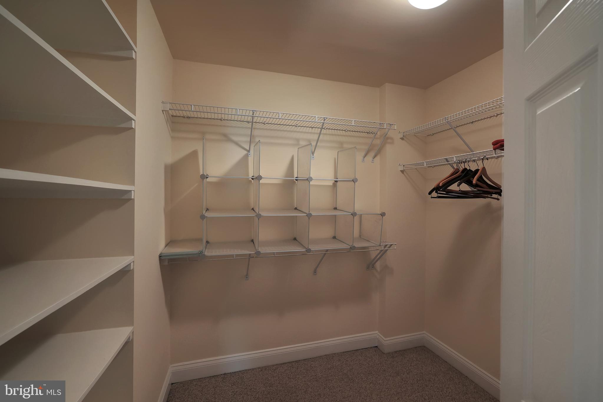 TOWER OAKS - Residential Lease