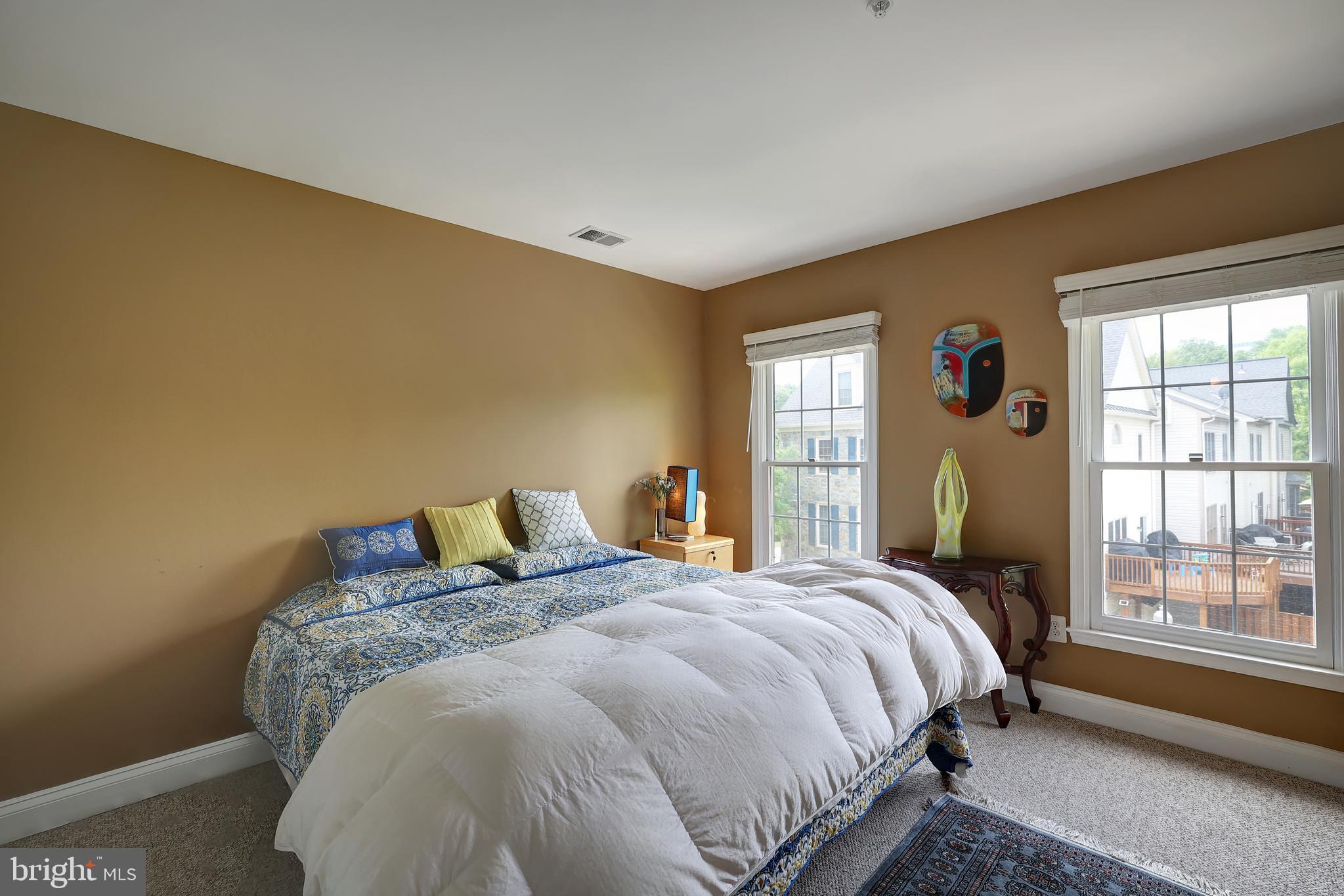 TOWER OAKS - Residential Lease