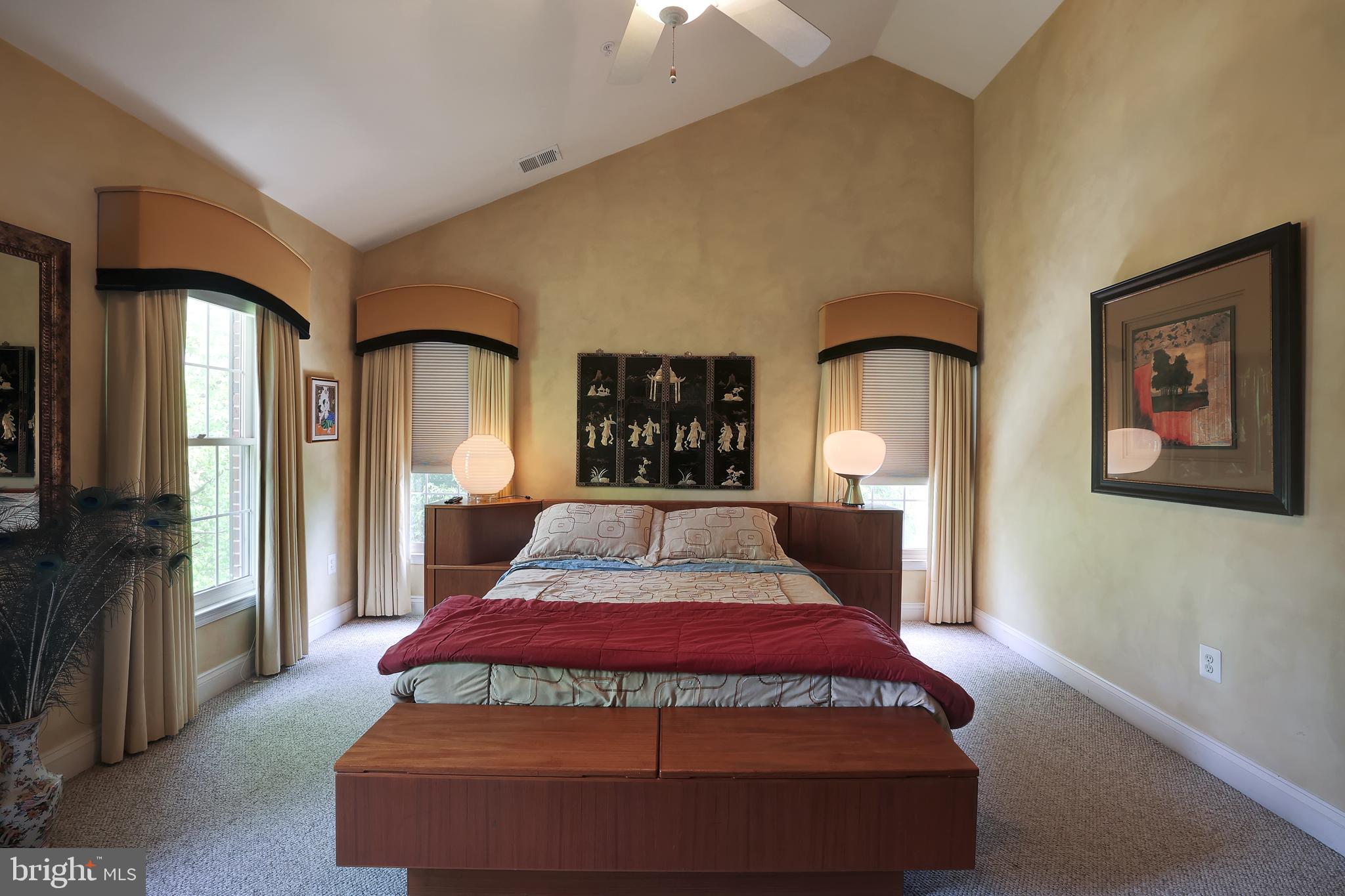 TOWER OAKS - Residential Lease