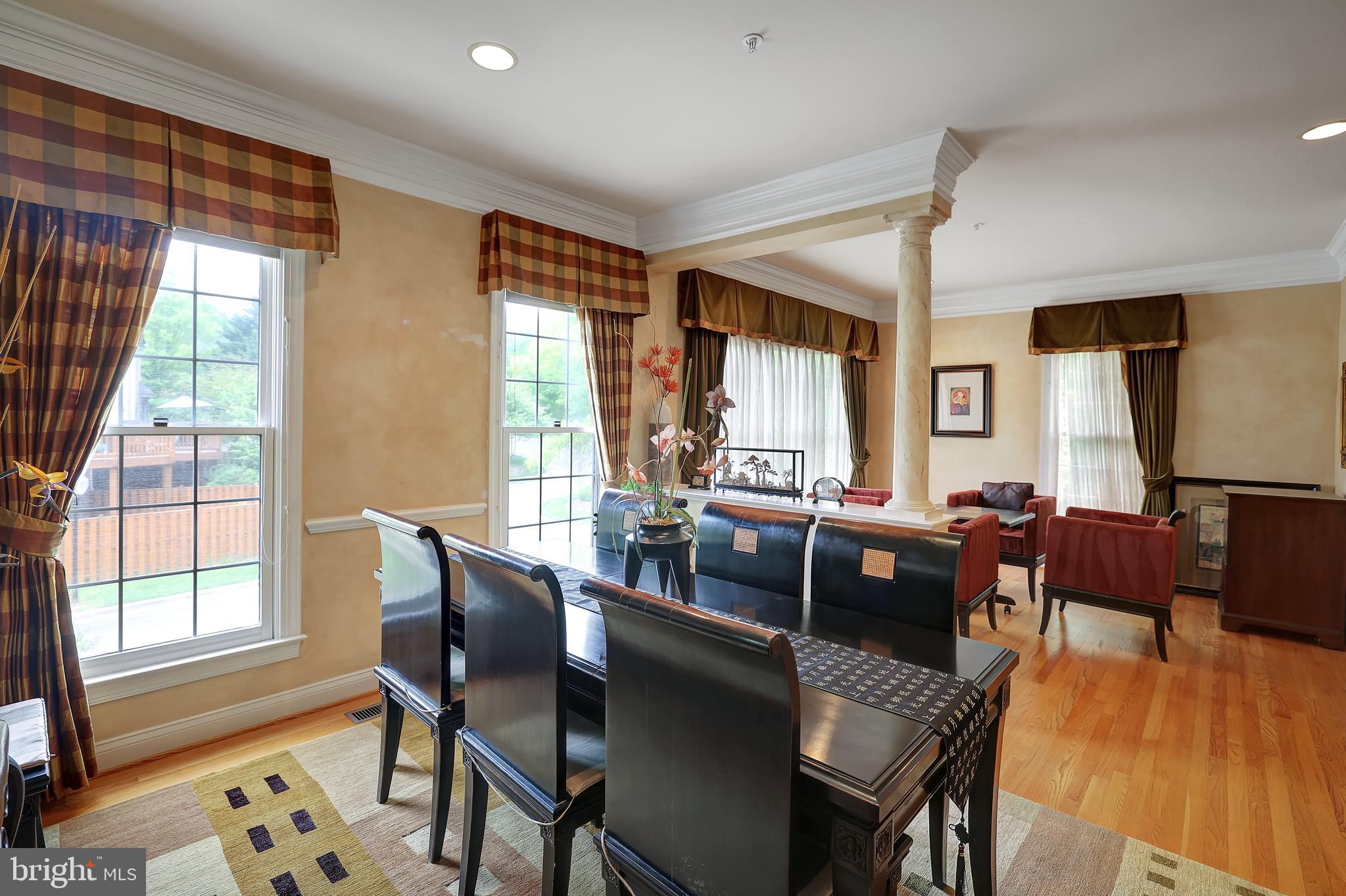 TOWER OAKS - Residential Lease