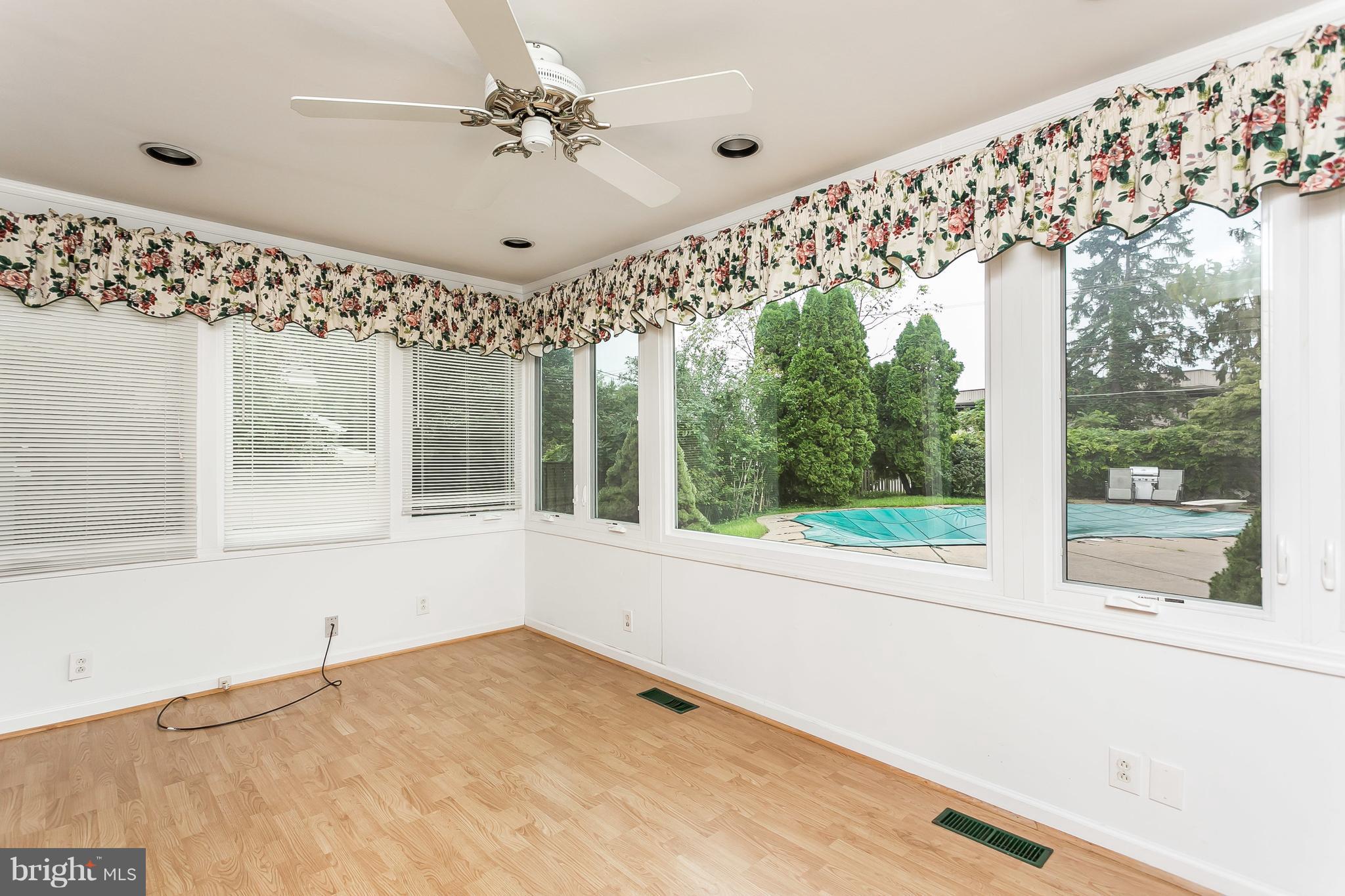 SPRINGLAKE - Residential