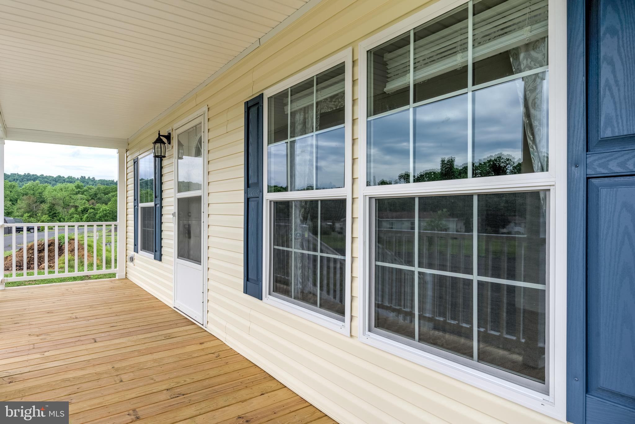 COUNTRY VIEW VILLAGE - Residential
