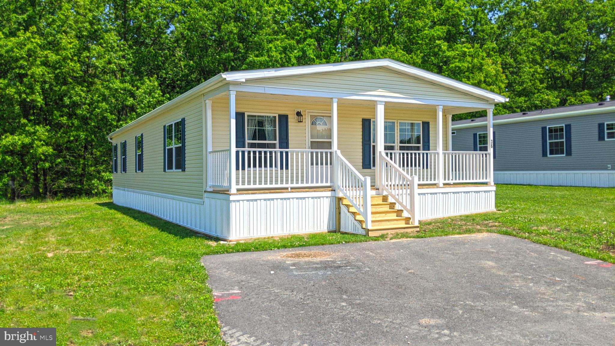 COUNTRY VIEW VILLAGE - Residential