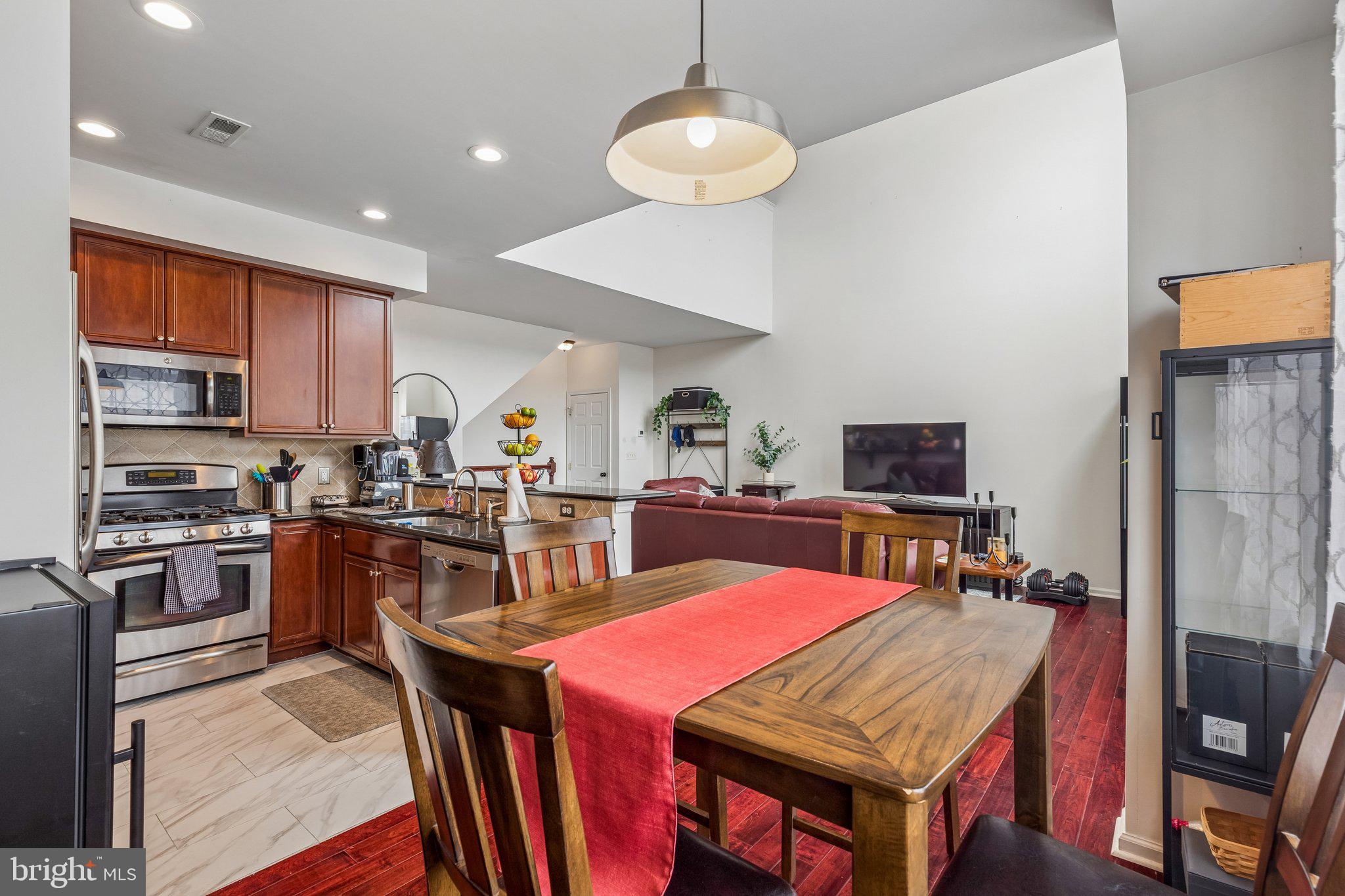 VILLAS AT PACKER PARK - Residential