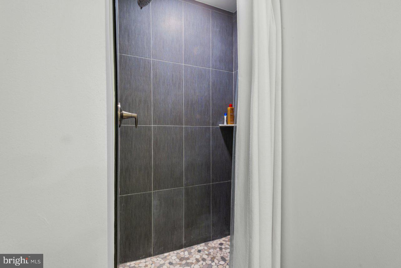 RUXTON/RIDERWOOD - Residential