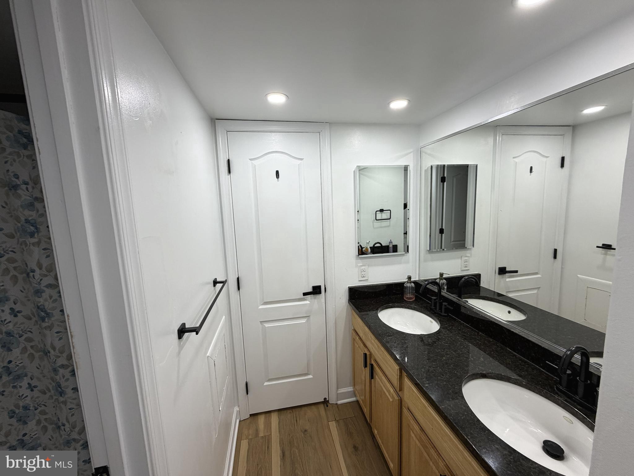 3912 CHESTERWOOD DRIVE 3912