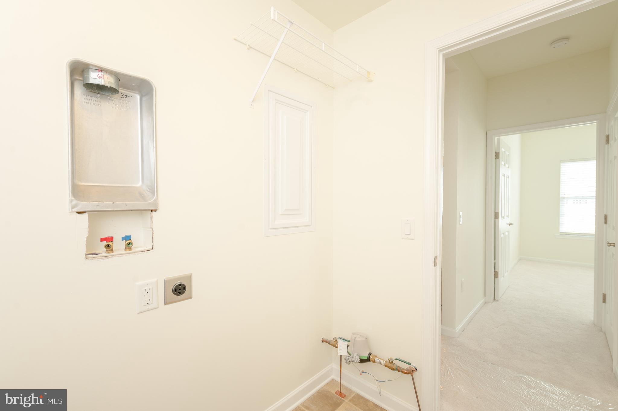 FOUR SEASONS AT ELM TREE - Residential