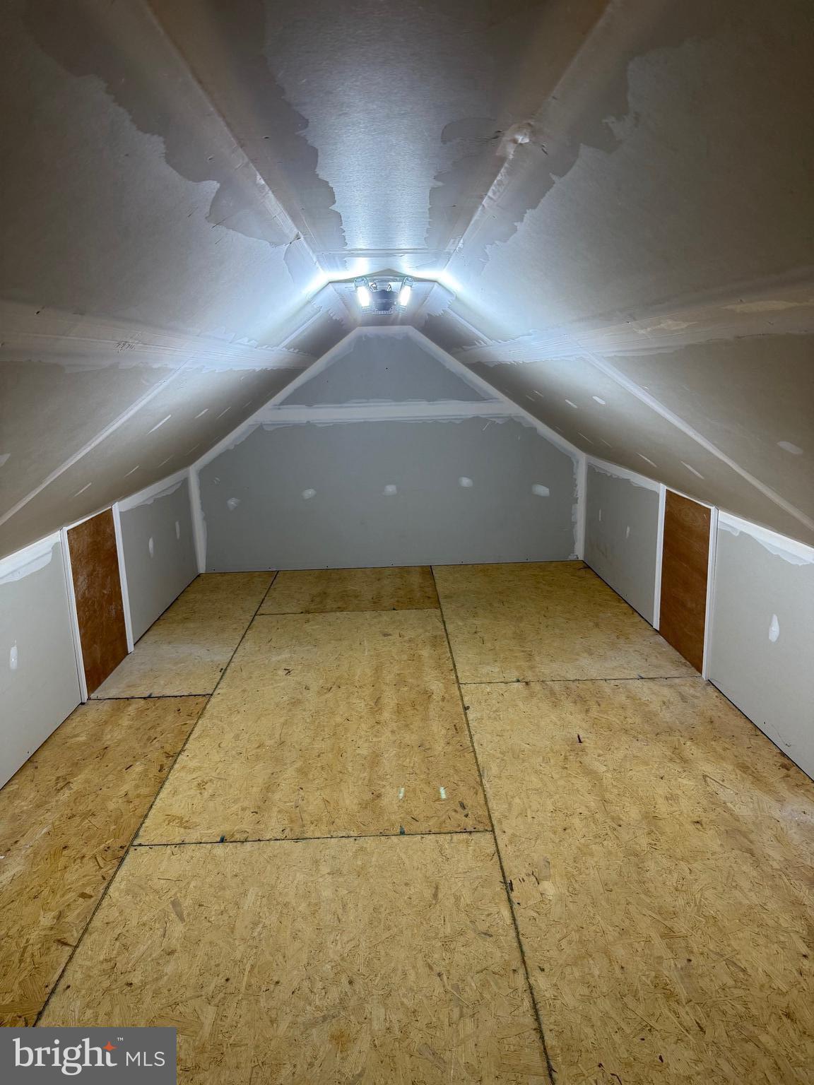 FOUR SEASONS AT ELM TREE - Residential