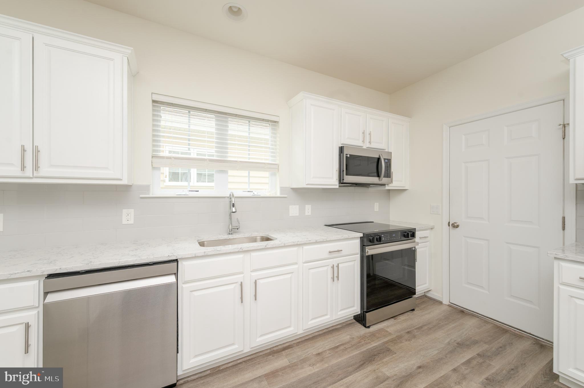 FOUR SEASONS AT ELM TREE - Residential