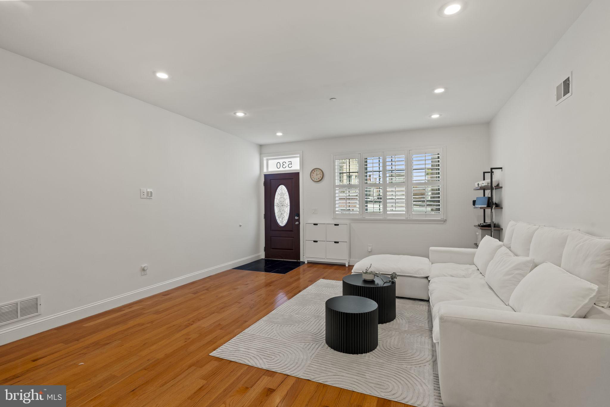 530 DICKINSON STREET