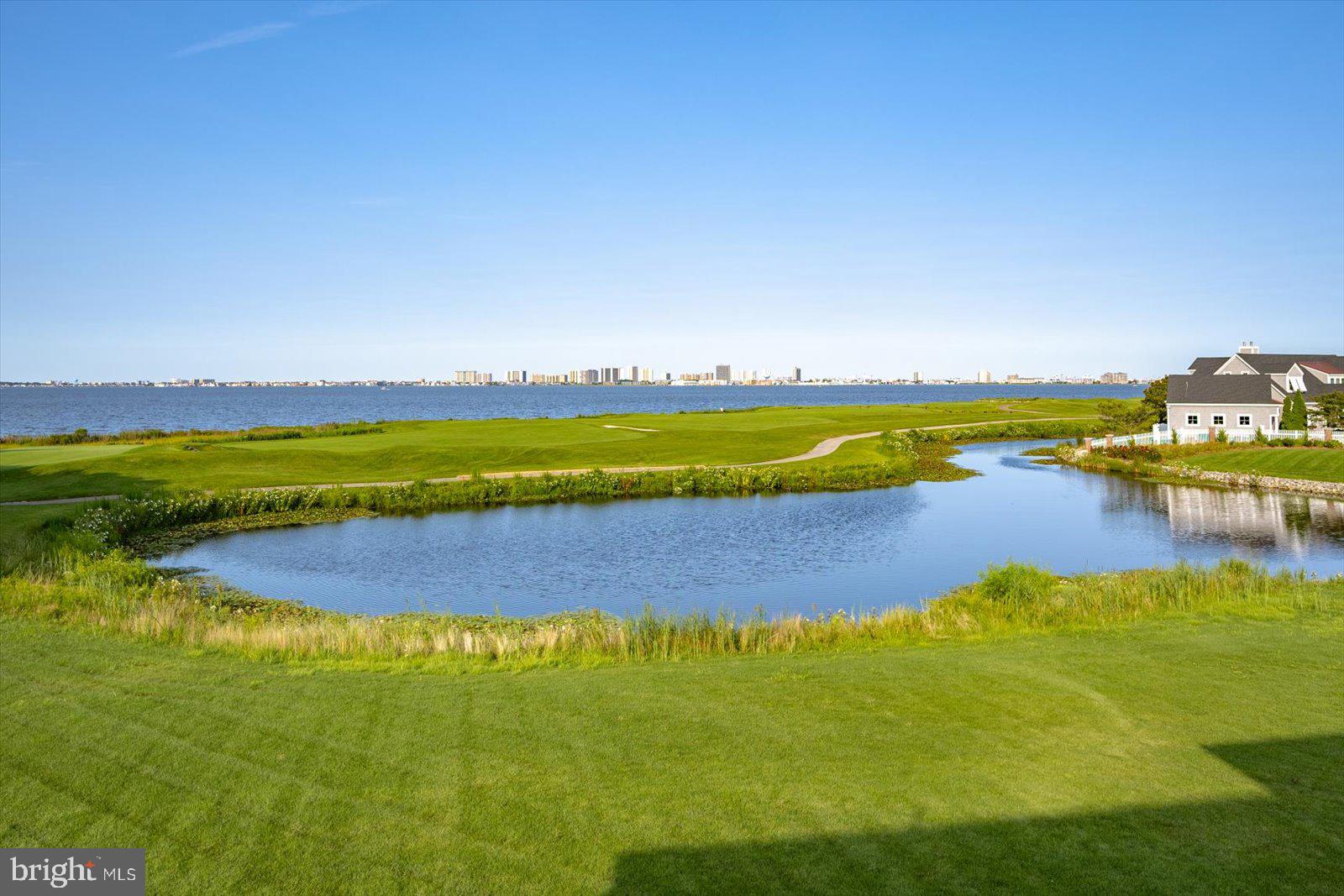 LIGHTHOUSE SOUND - Residential