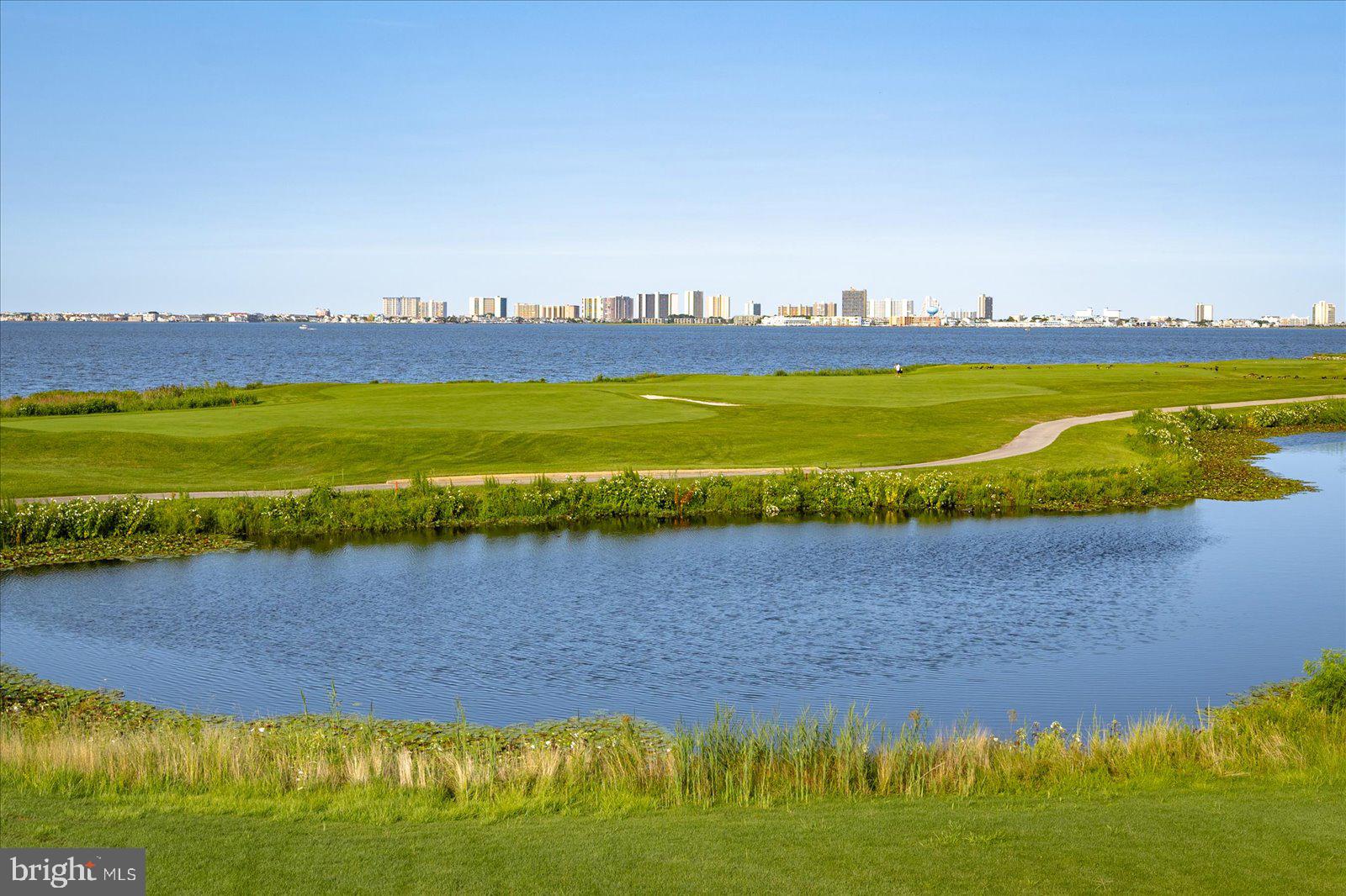 LIGHTHOUSE SOUND - Residential