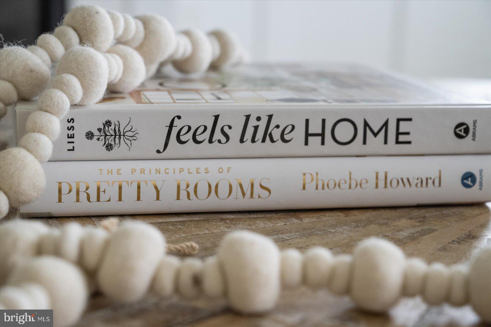 LIGHTHOUSE SOUND - Residential