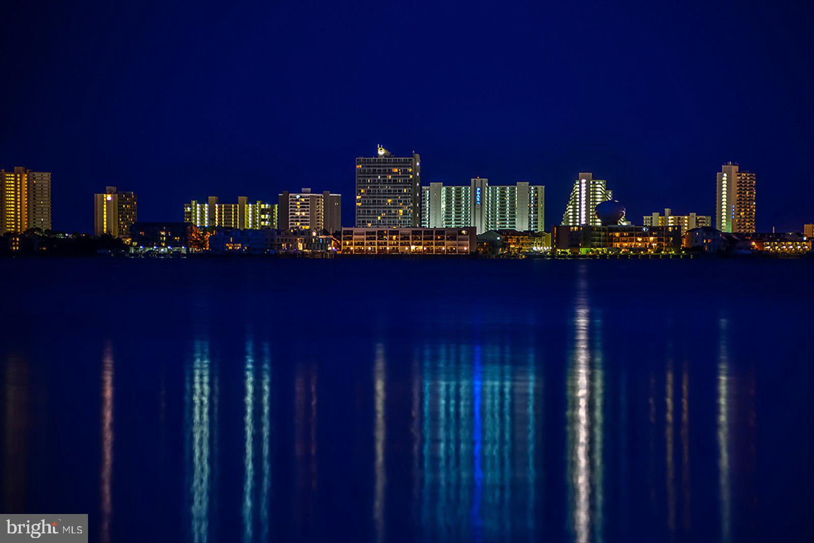 LIGHTHOUSE SOUND - Residential