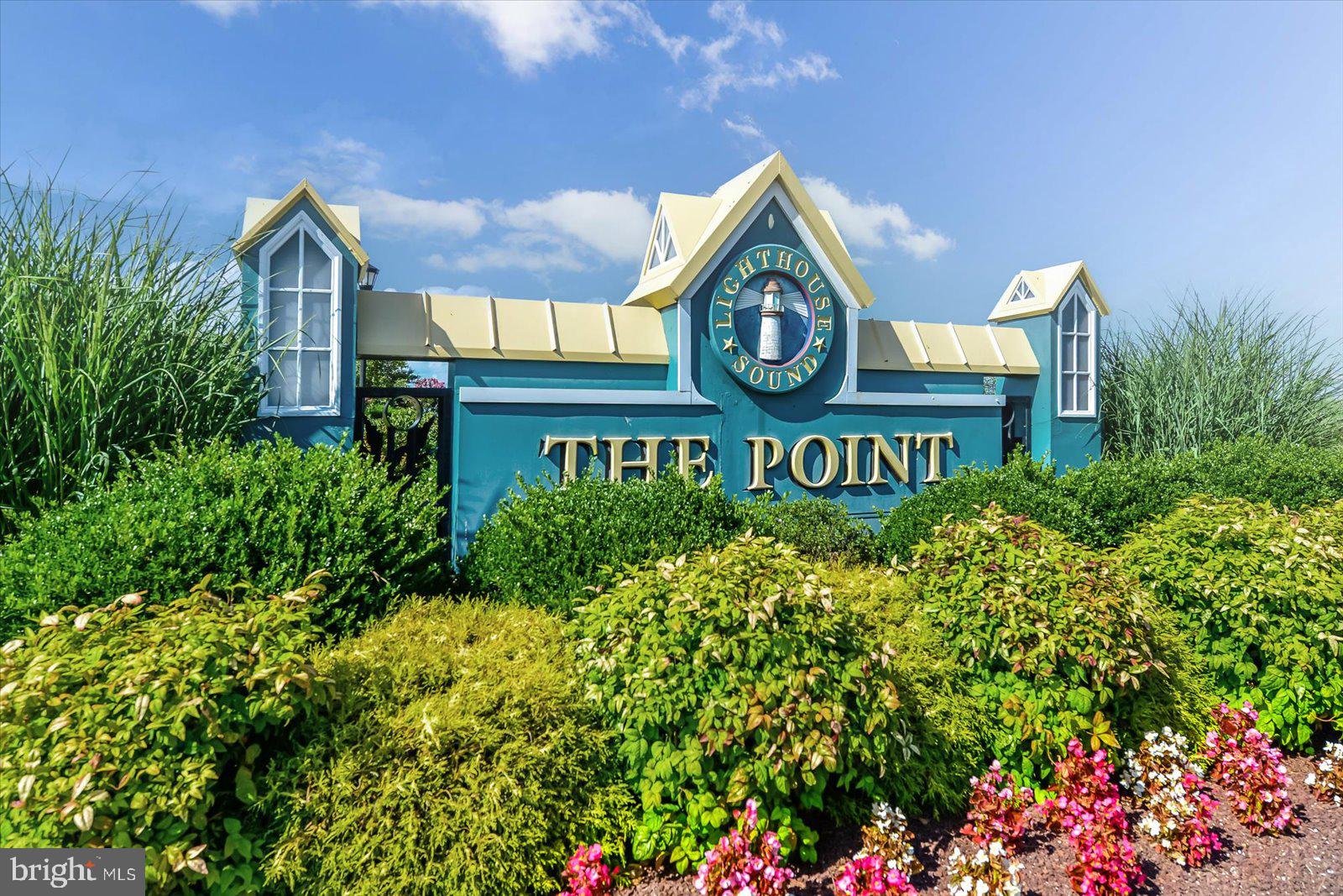 LIGHTHOUSE SOUND - Residential